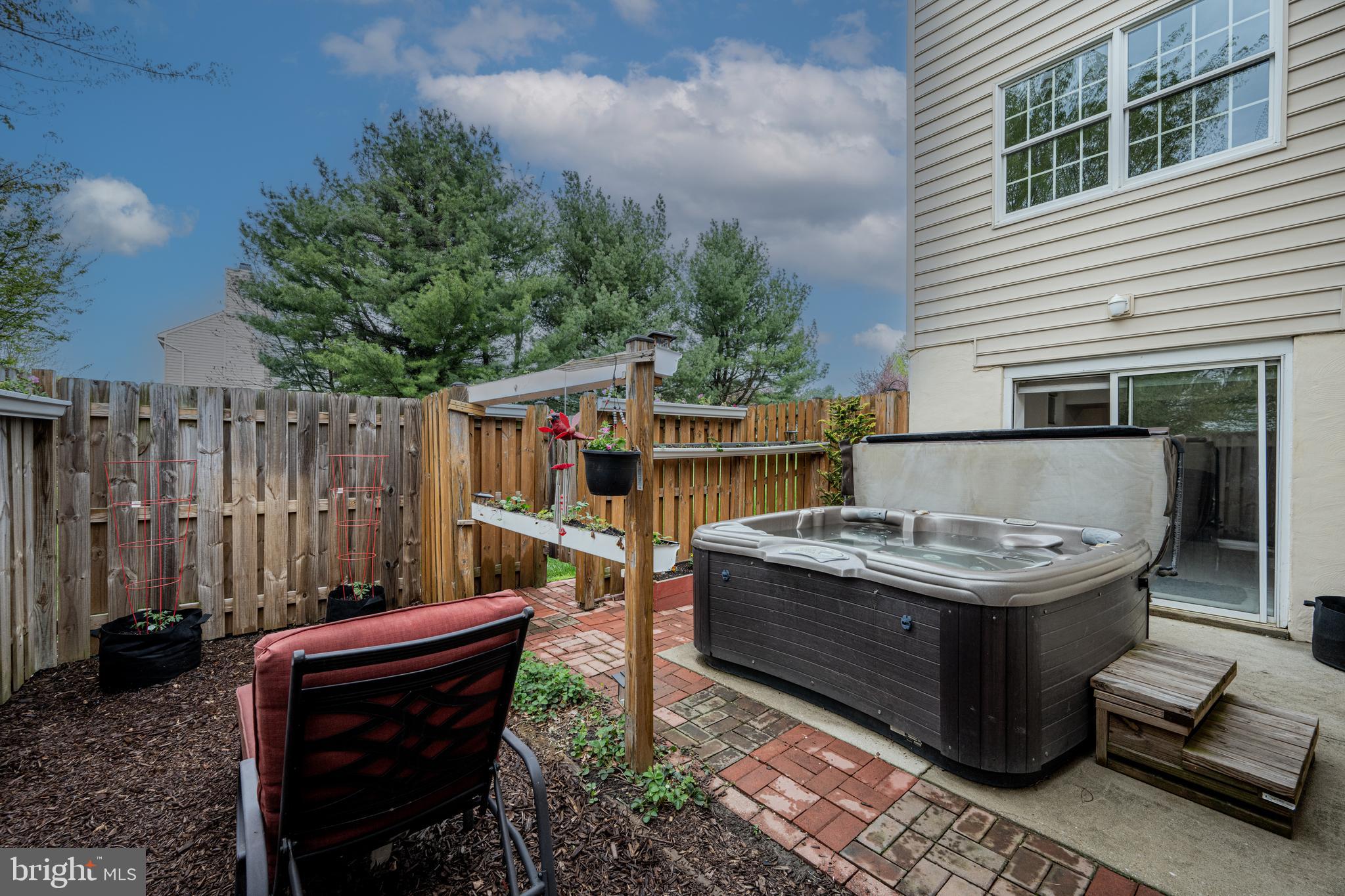 ASHLEIGH KNOLLS - Residential