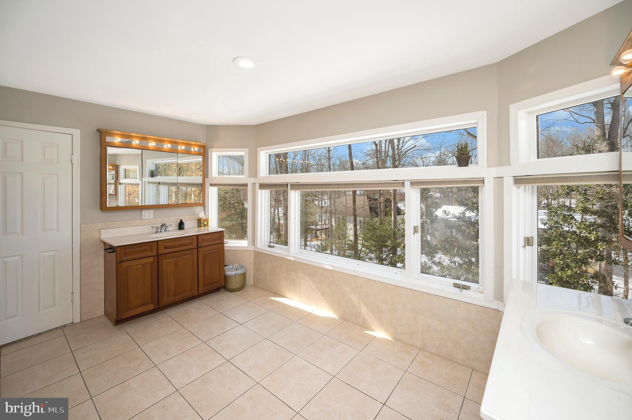 LAKE OF THE WOODS - Residential