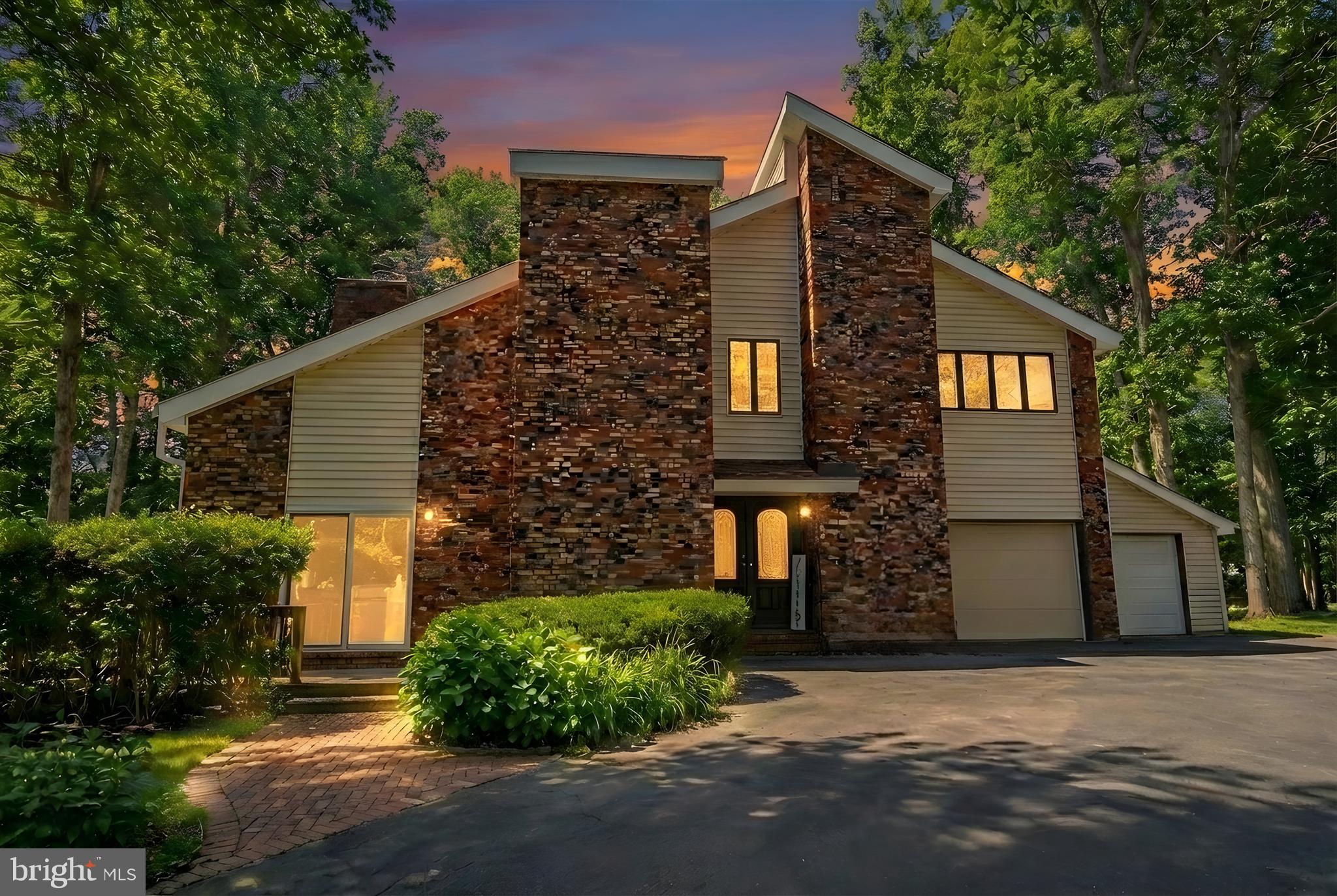 LAKE OF THE WOODS - Residential