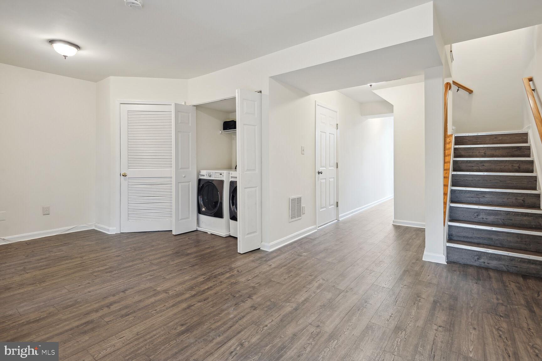 TRAILSIDE - Residential