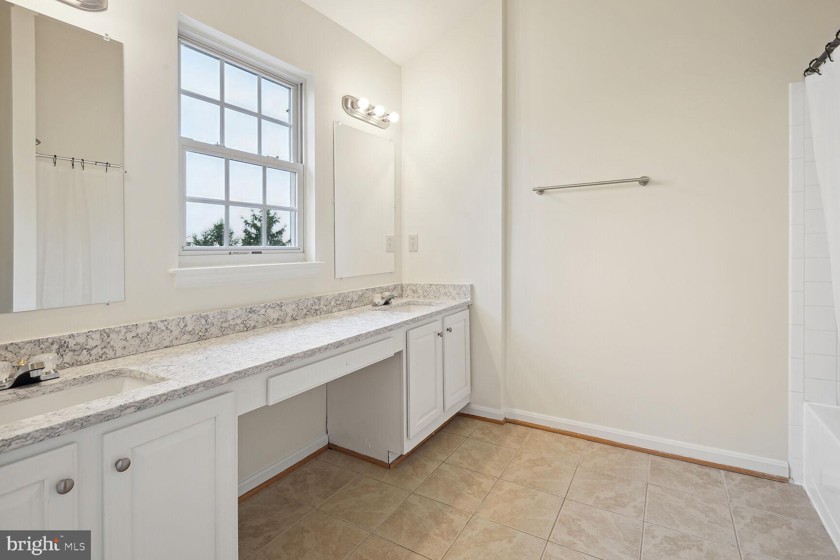 TRAILSIDE - Residential