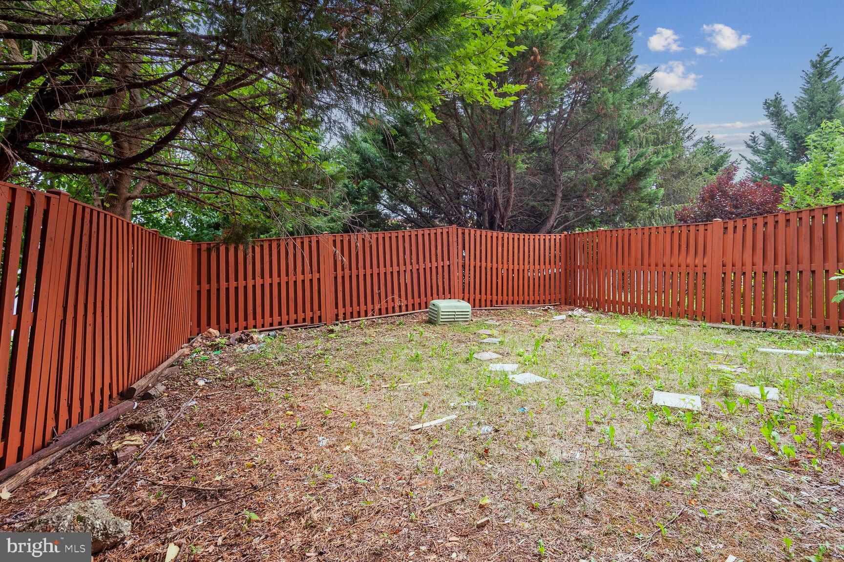 TRAILSIDE - Residential