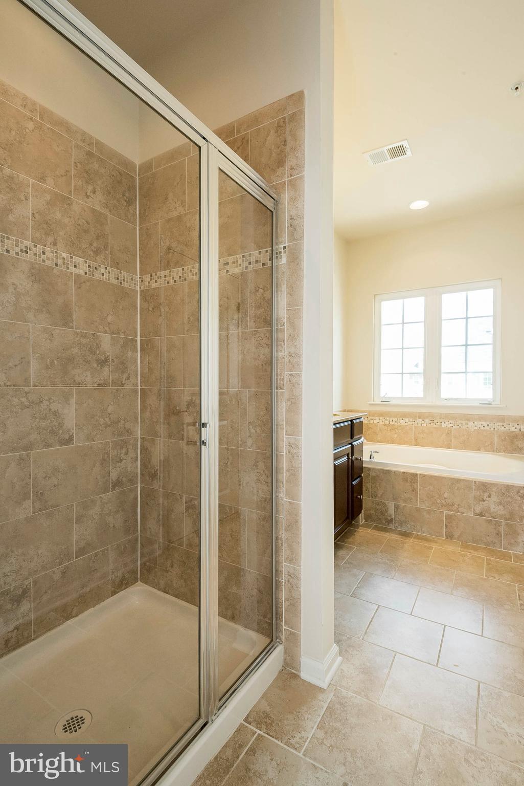 THE PARK AT ADDISON METRO - Residential