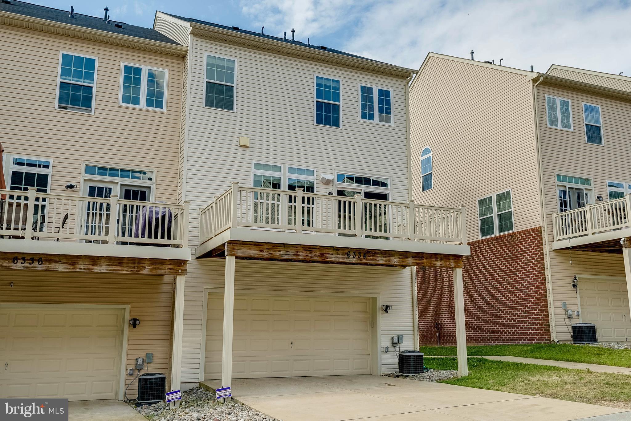 THE PARK AT ADDISON METRO - Residential