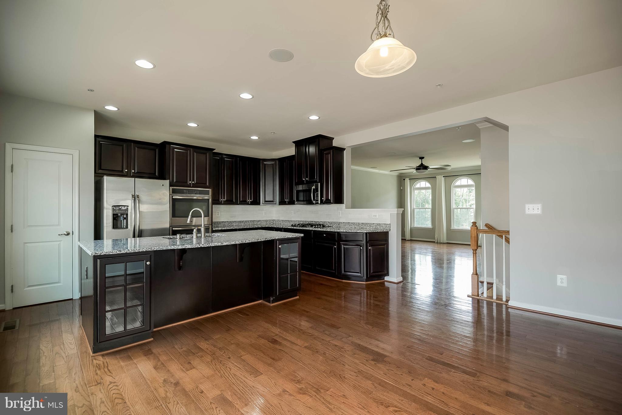 THE PARK AT ADDISON METRO - Residential