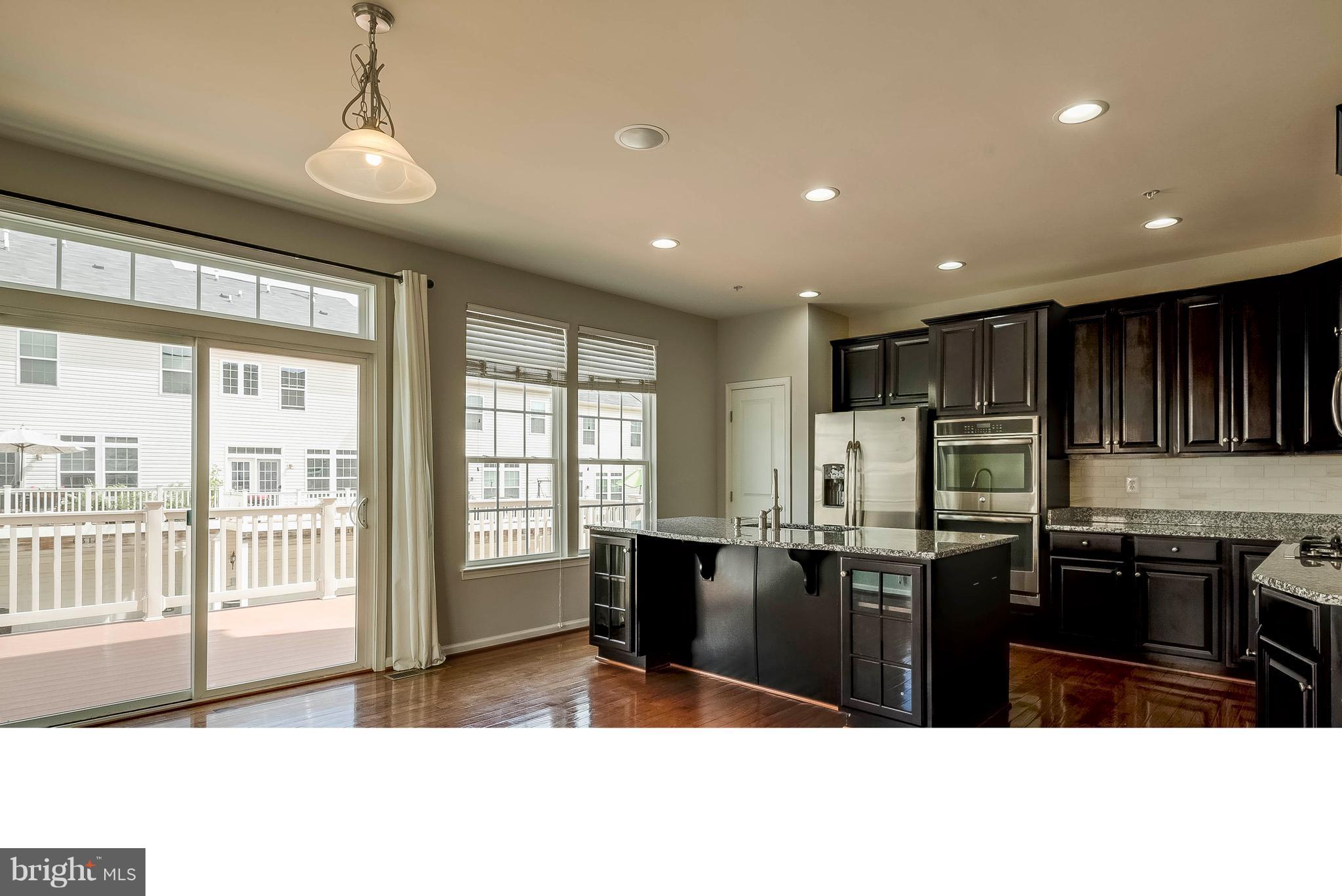 THE PARK AT ADDISON METRO - Residential