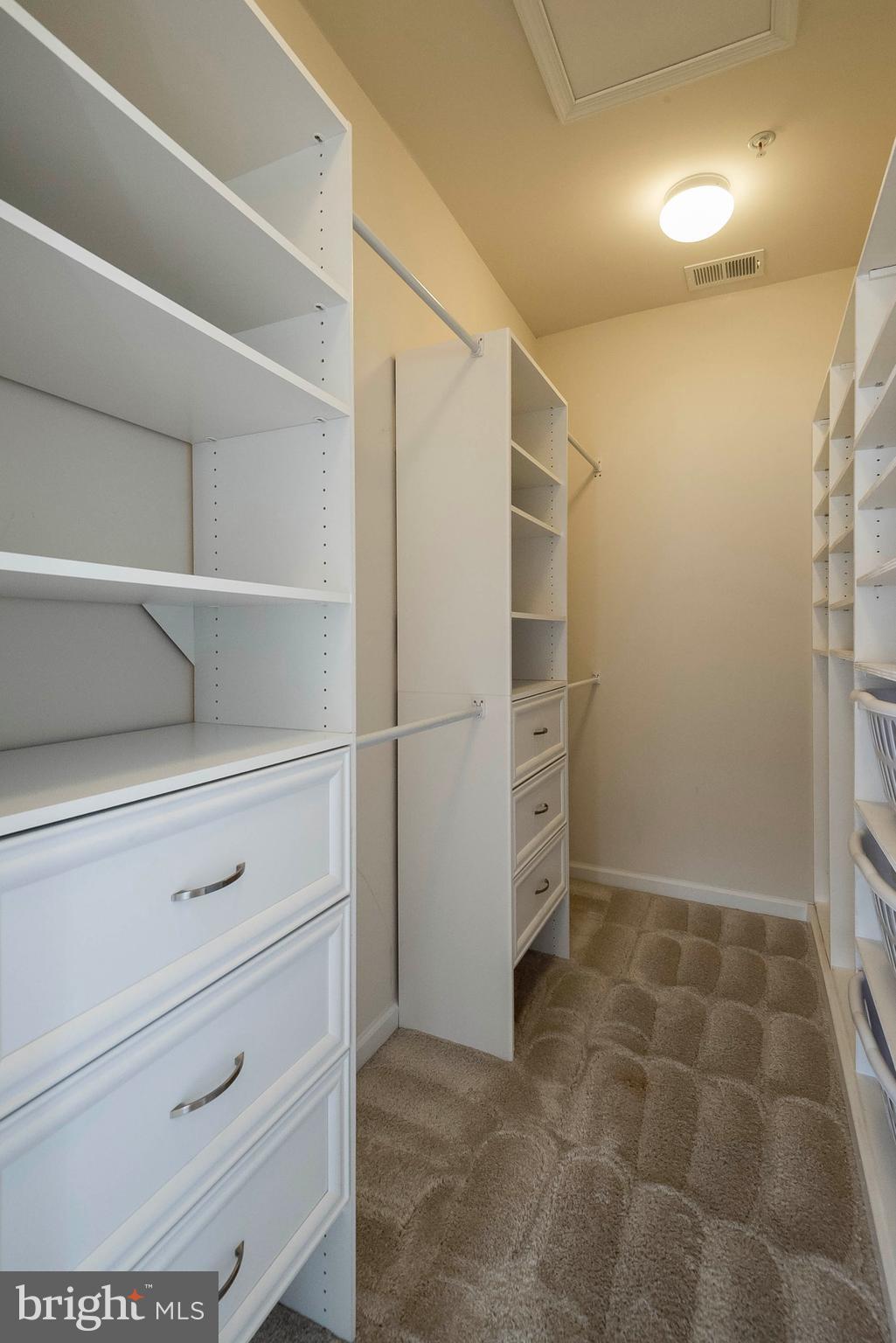 THE PARK AT ADDISON METRO - Residential