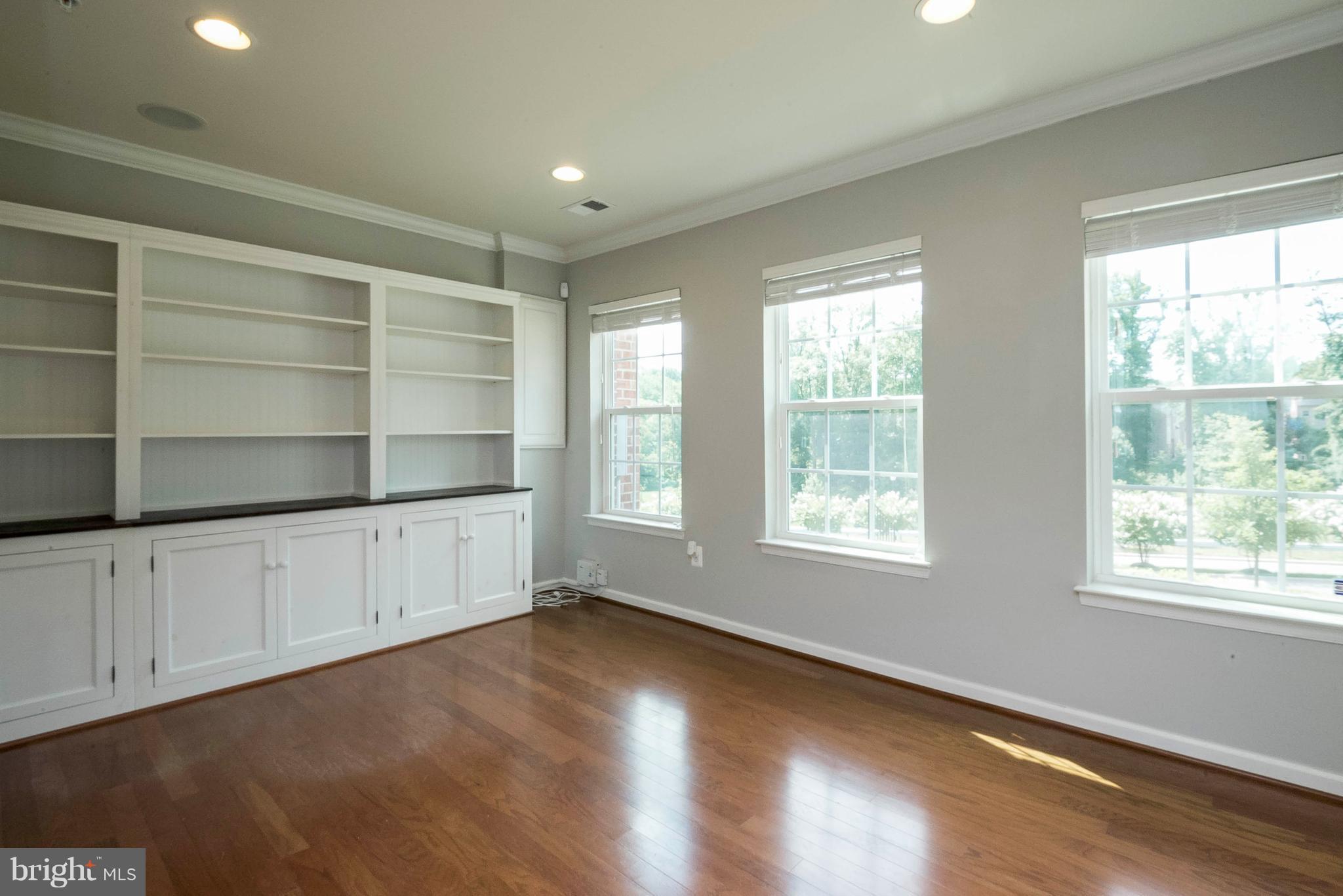 THE PARK AT ADDISON METRO - Residential