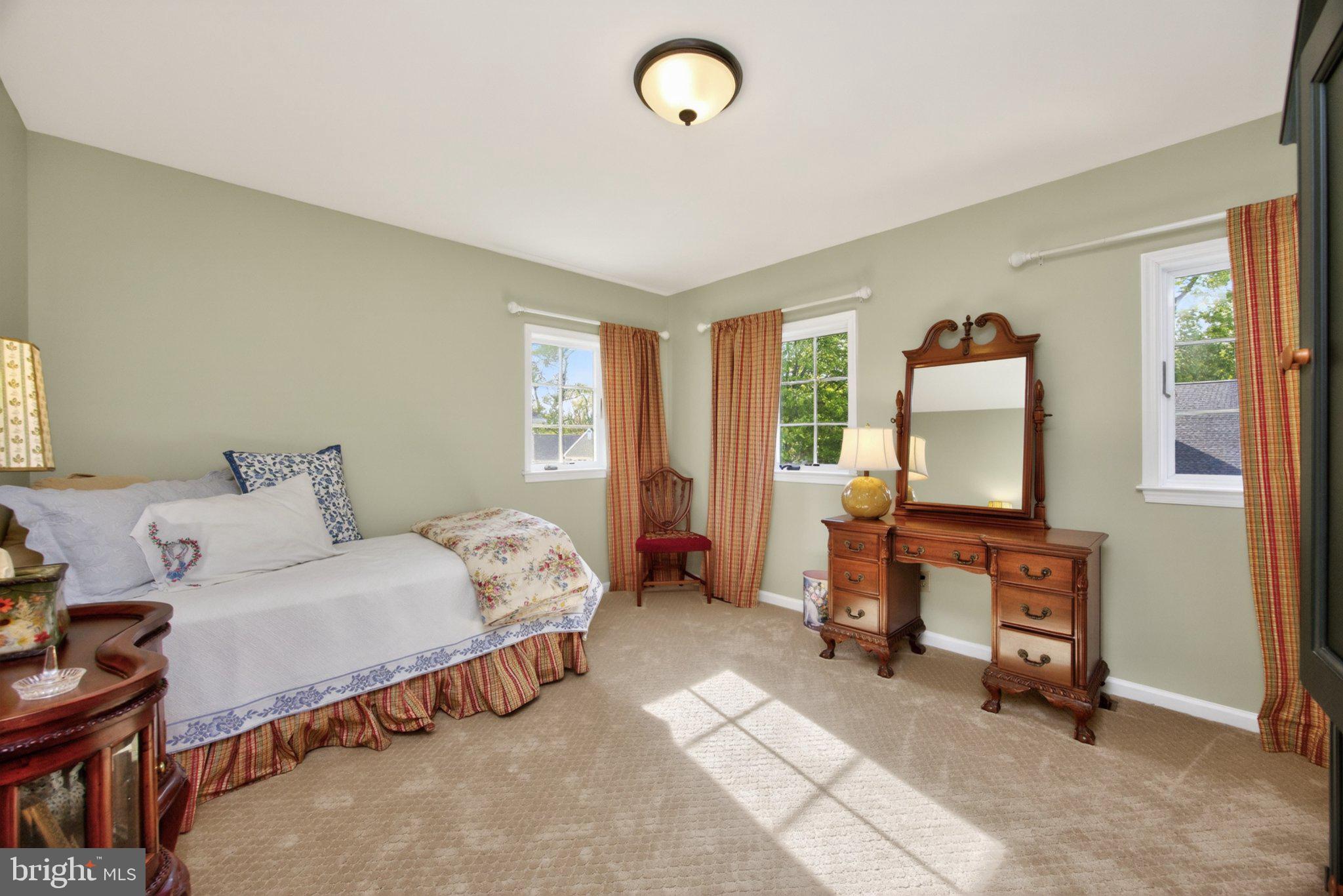 EAGLEVIEW - Residential