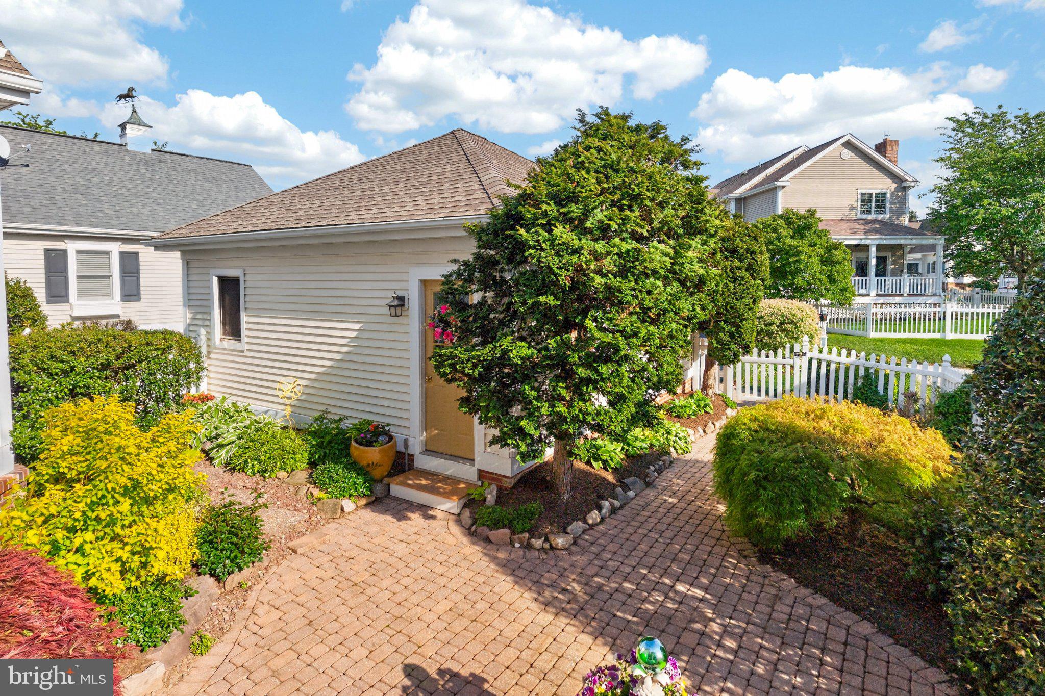 EAGLEVIEW - Residential