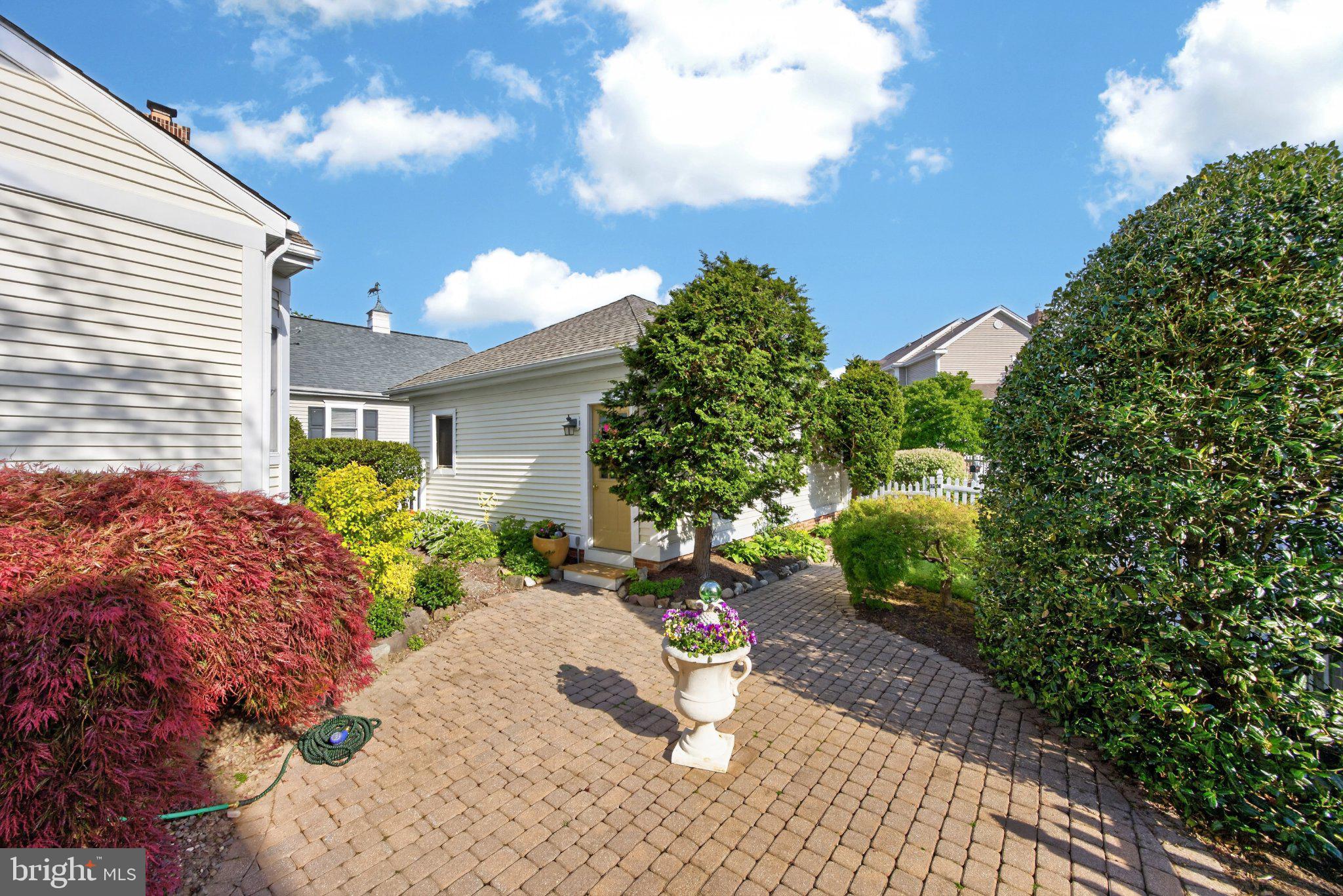 EAGLEVIEW - Residential