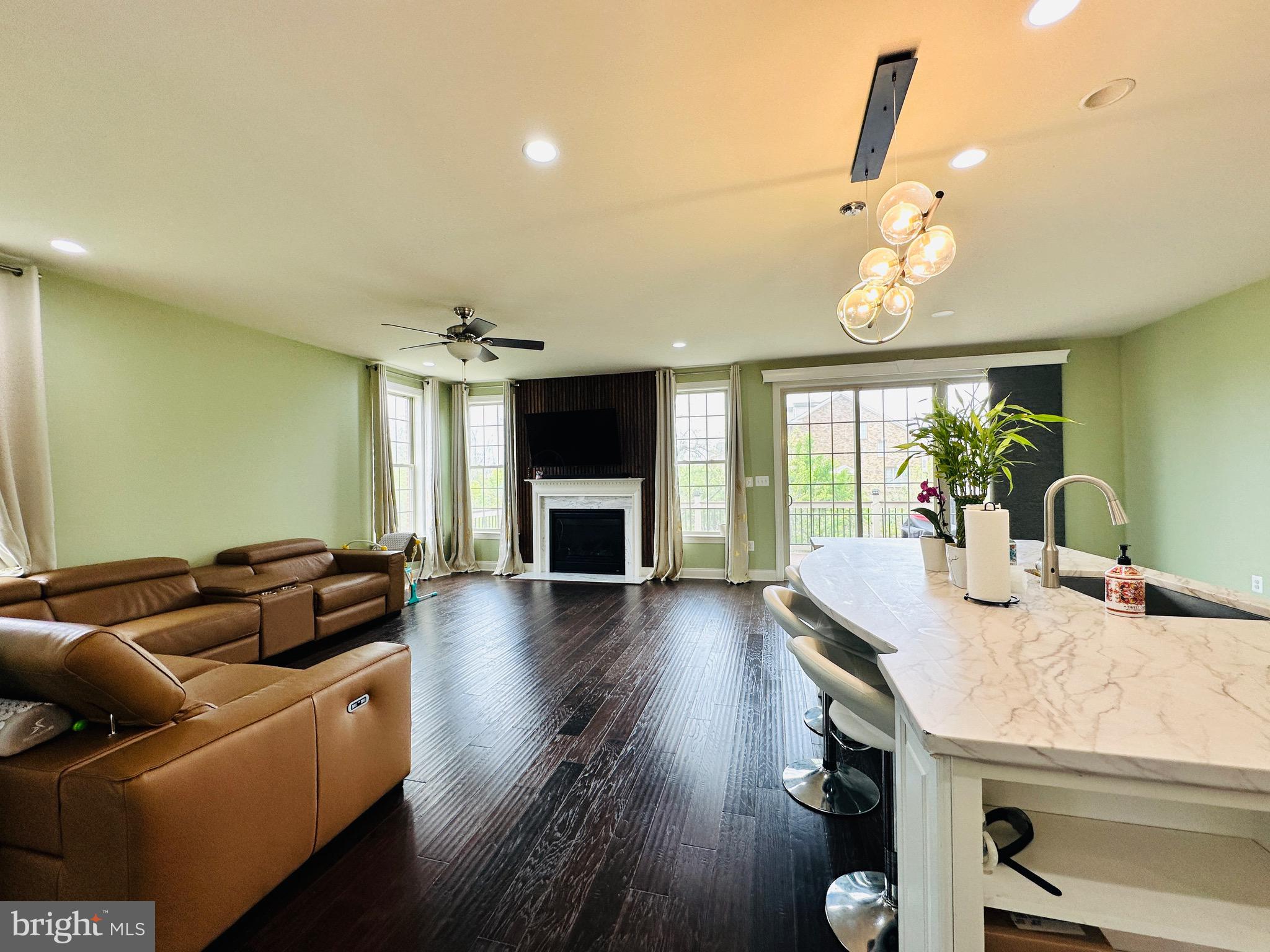 MOOREFIELD STATION - Residential Lease