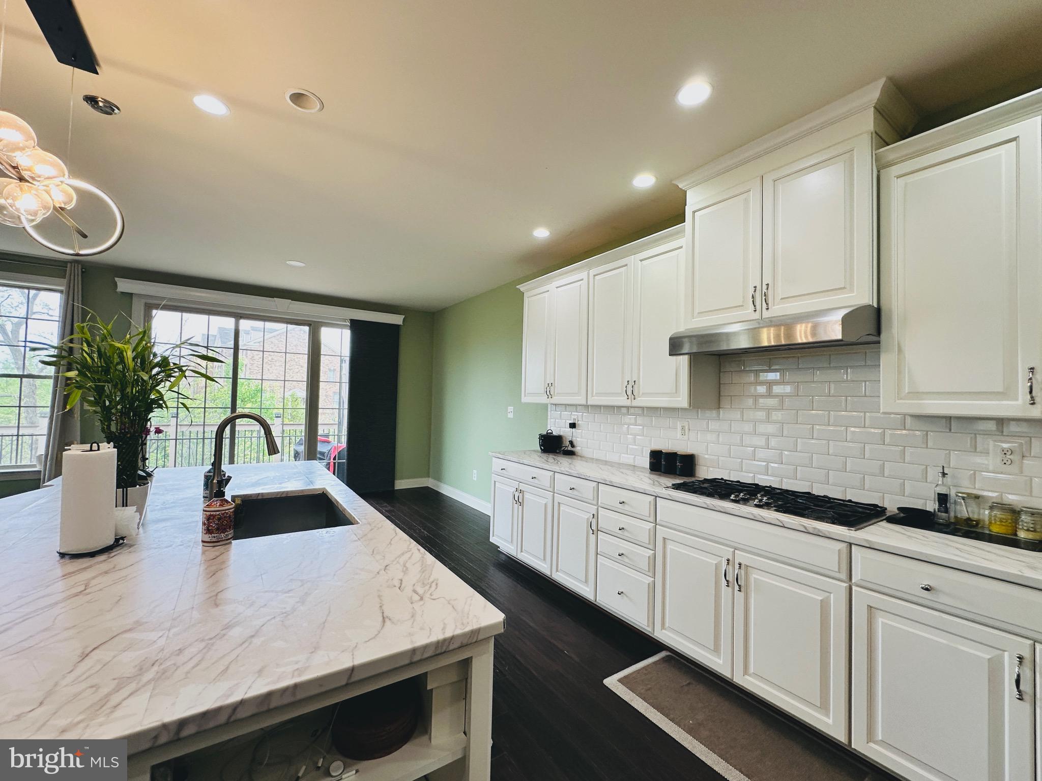 MOOREFIELD STATION - Residential Lease