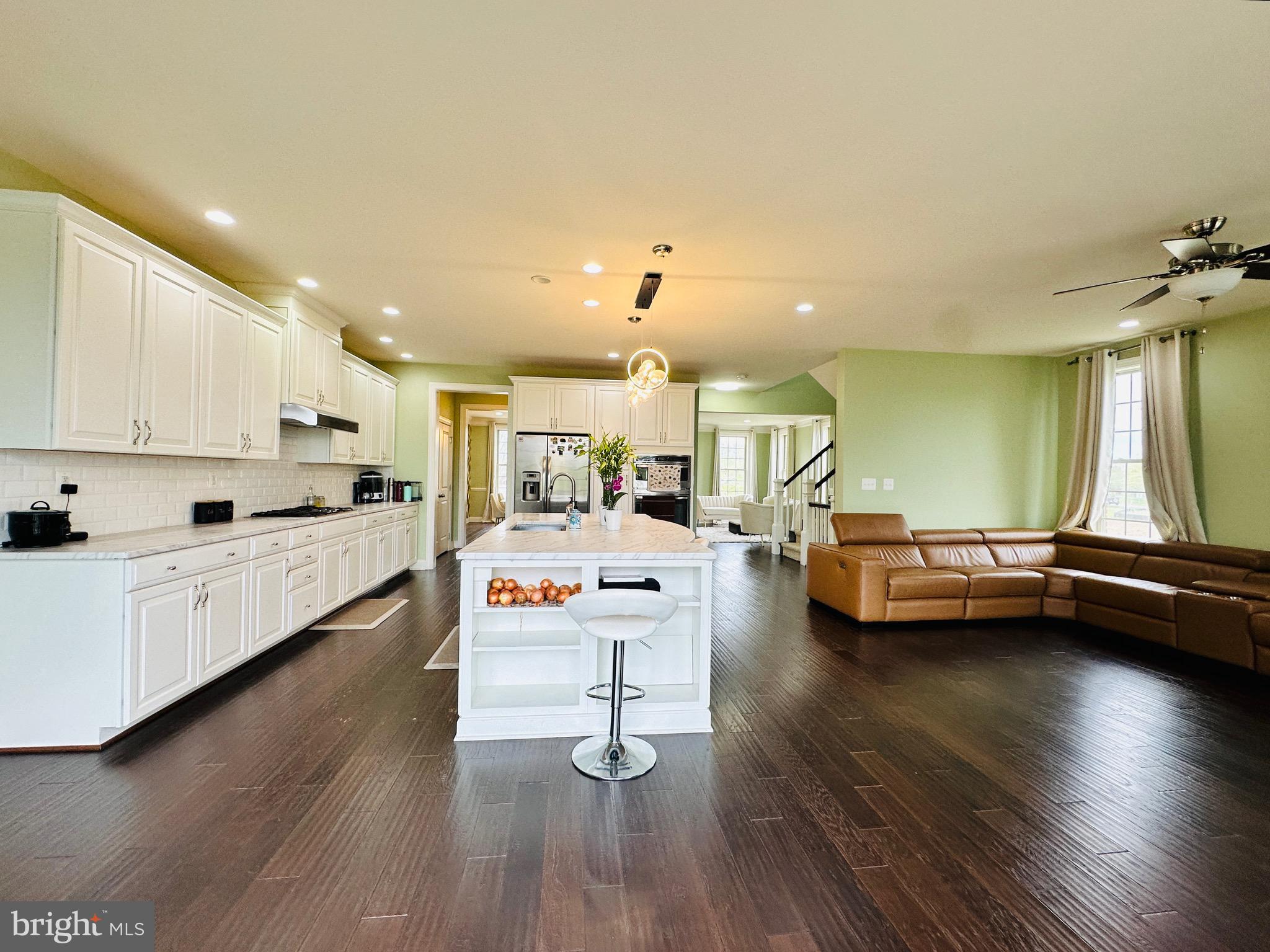 MOOREFIELD STATION - Residential Lease