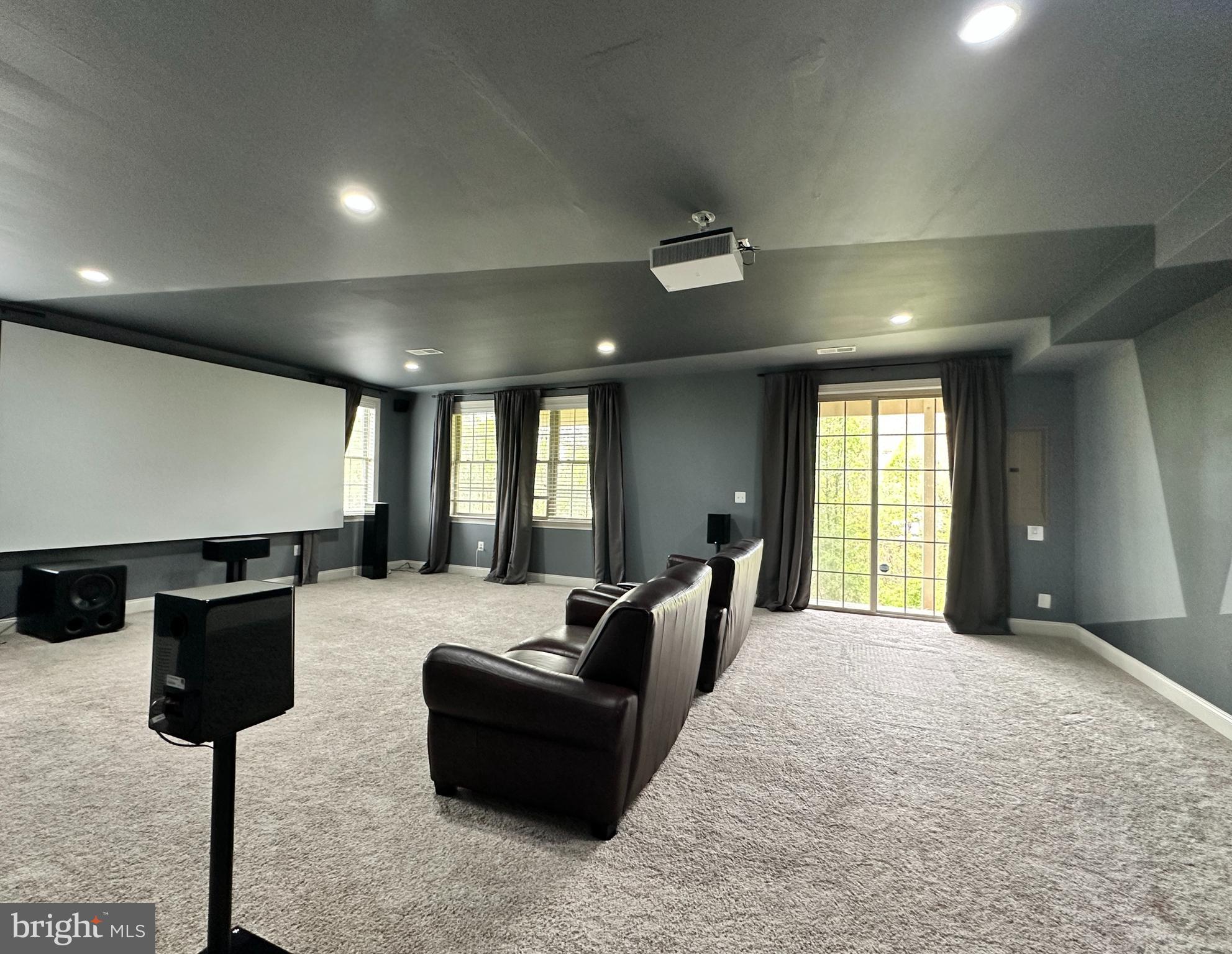 MOOREFIELD STATION - Residential Lease