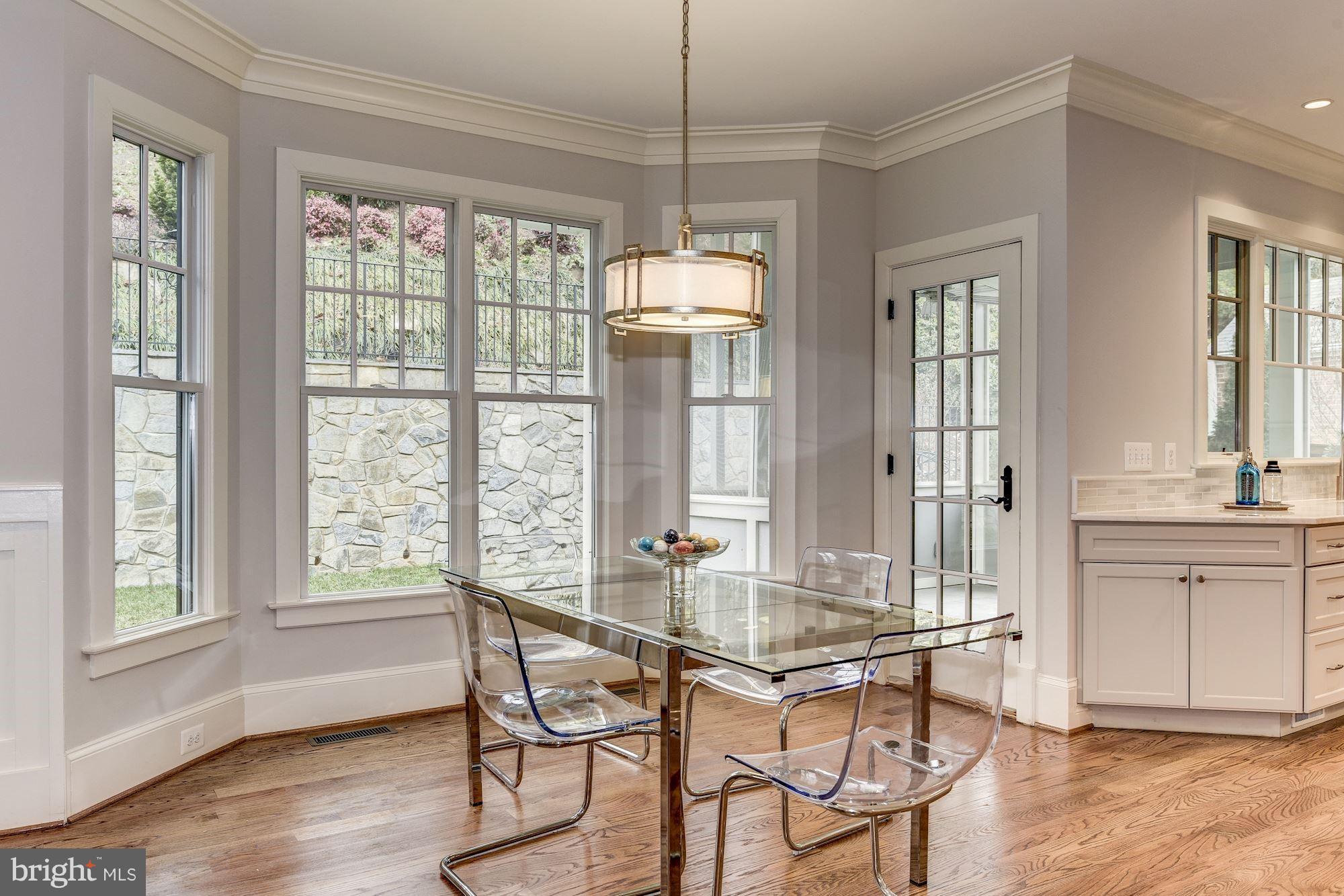 COUNTRY CLUB HILLS - Residential