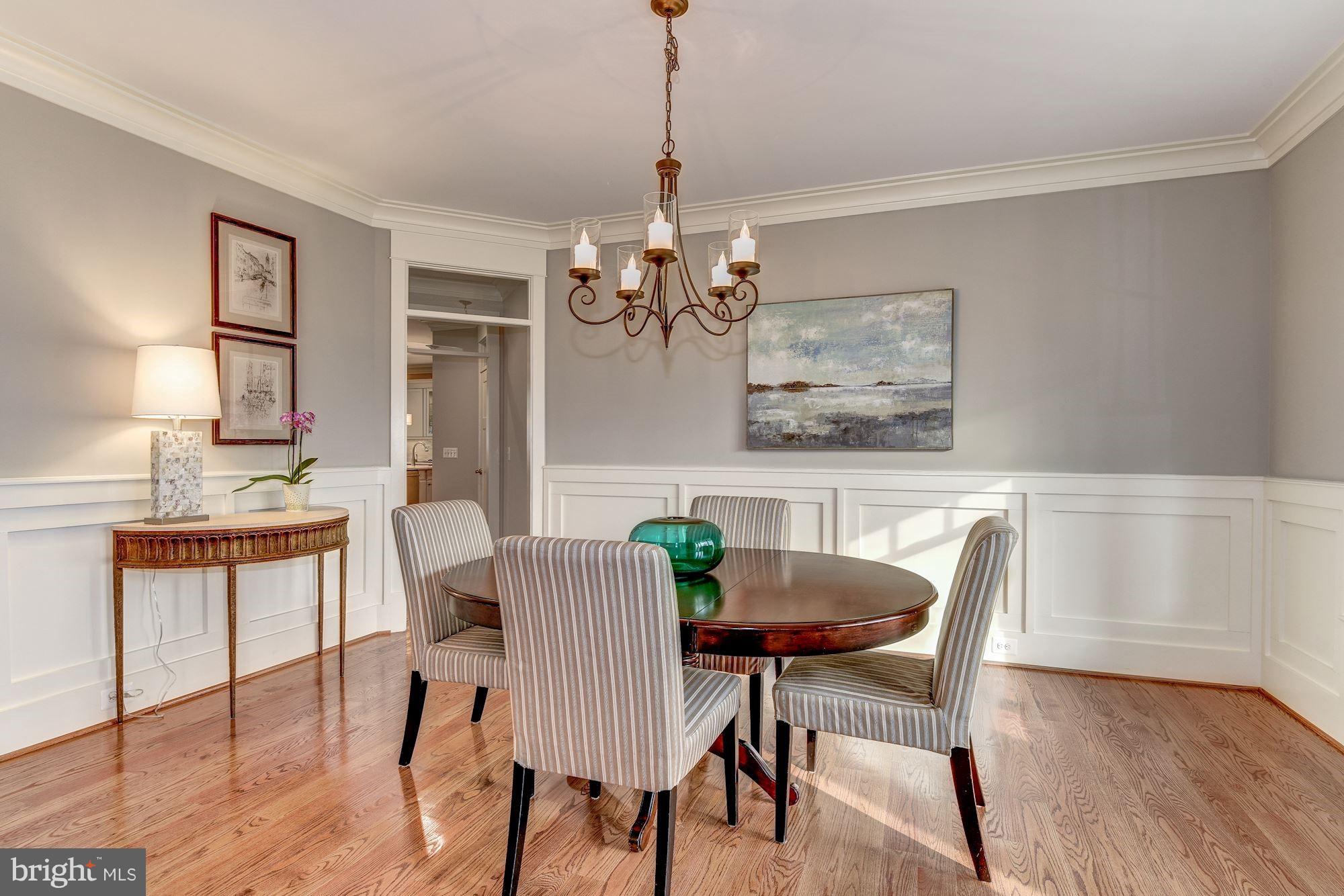 COUNTRY CLUB HILLS - Residential