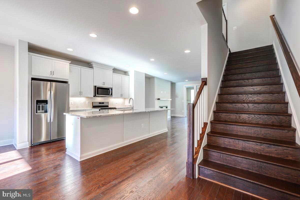 DOWNTOWN BRAMBLETON - Residential Lease