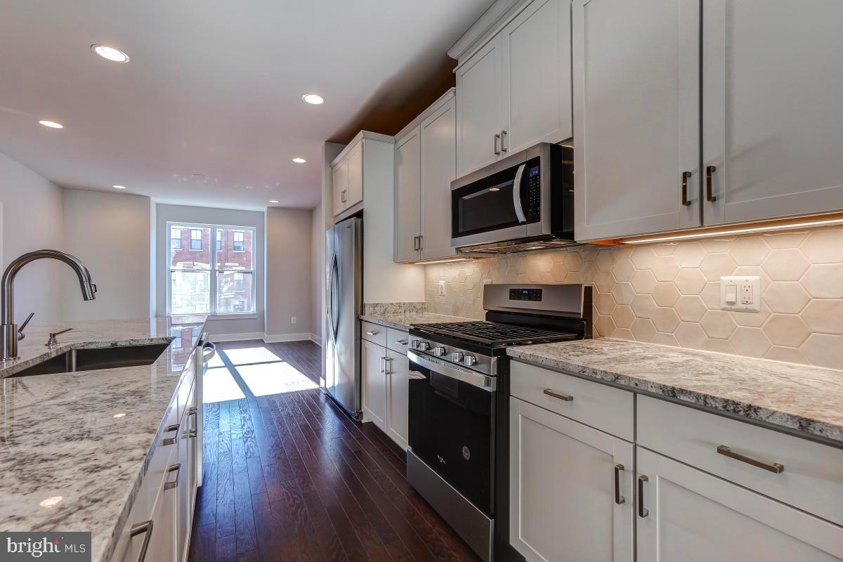 DOWNTOWN BRAMBLETON - Residential Lease