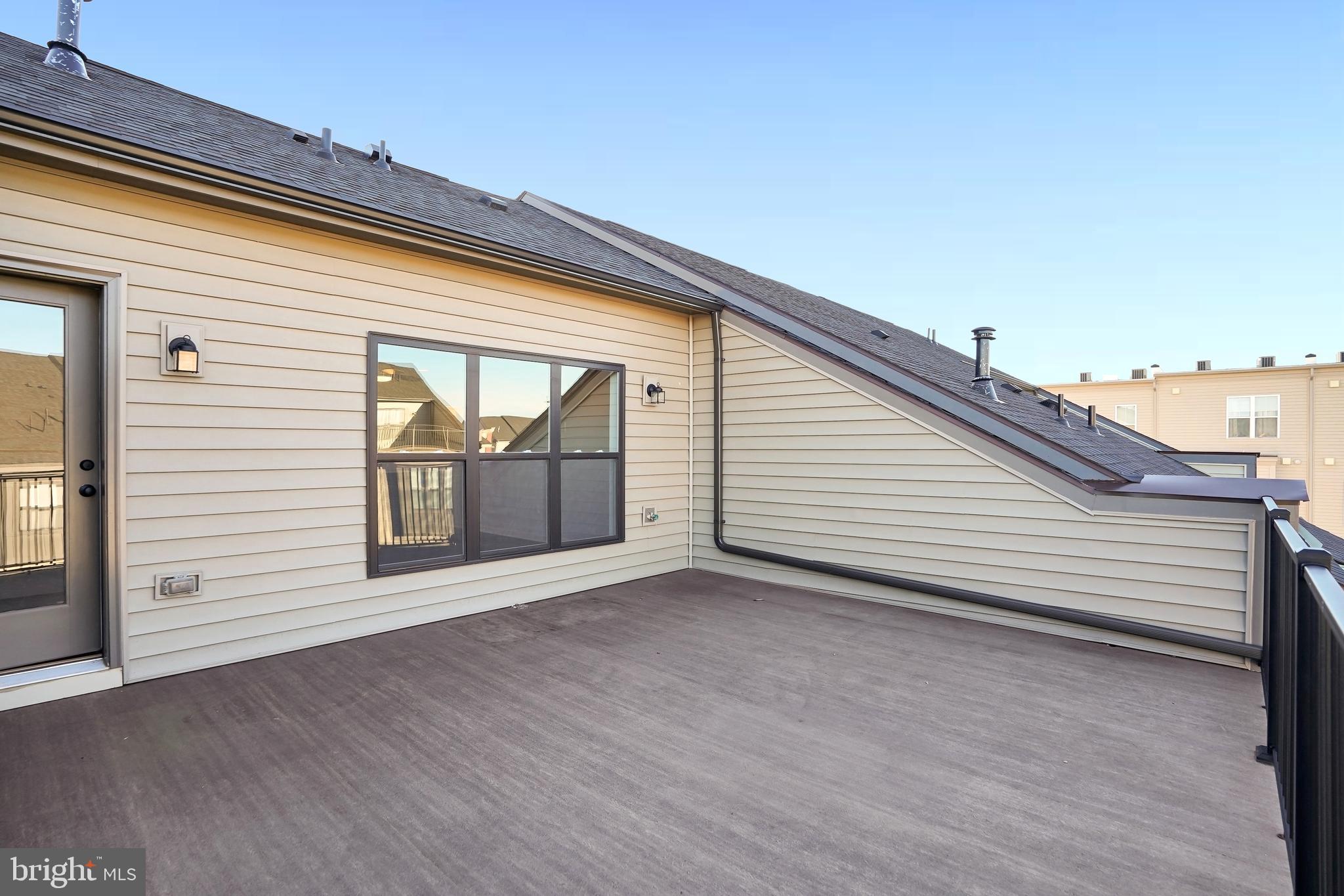 DOWNTOWN BRAMBLETON - Residential Lease