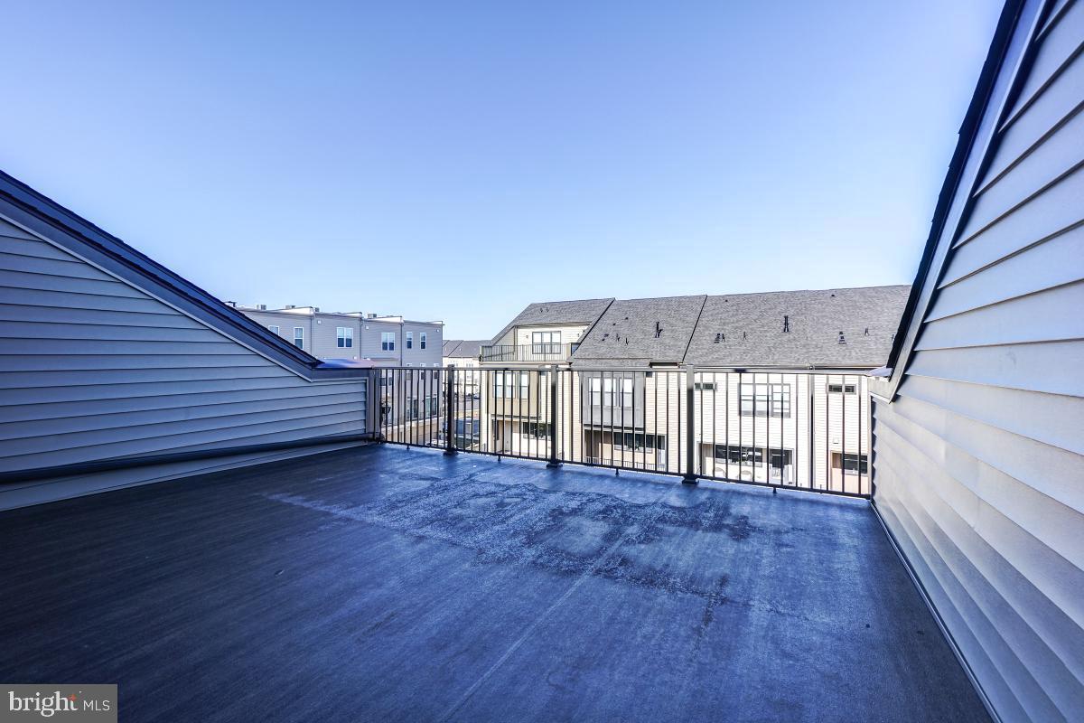 DOWNTOWN BRAMBLETON - Residential Lease