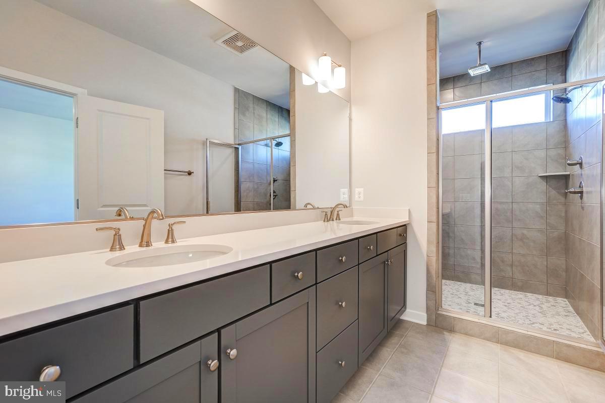 DOWNTOWN BRAMBLETON - Residential Lease