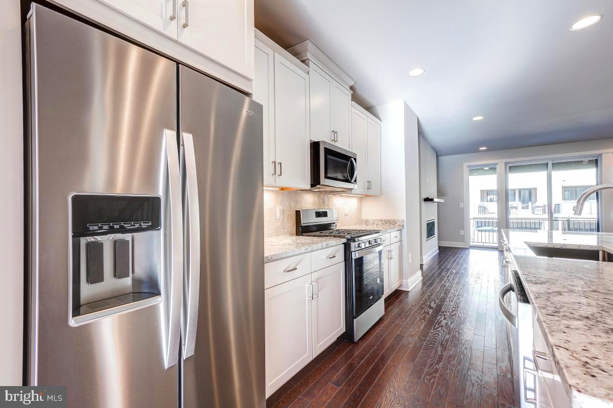 DOWNTOWN BRAMBLETON - Residential Lease