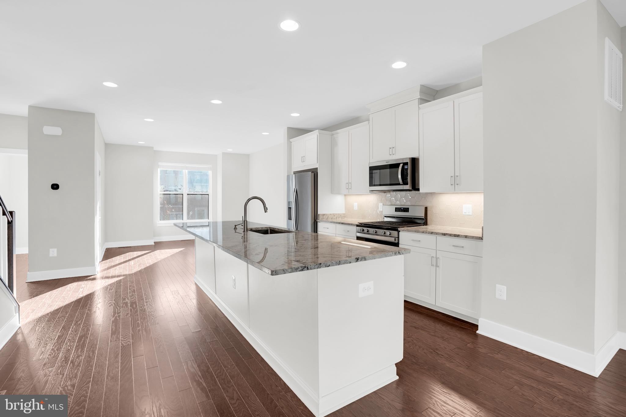 DOWNTOWN BRAMBLETON - Residential Lease