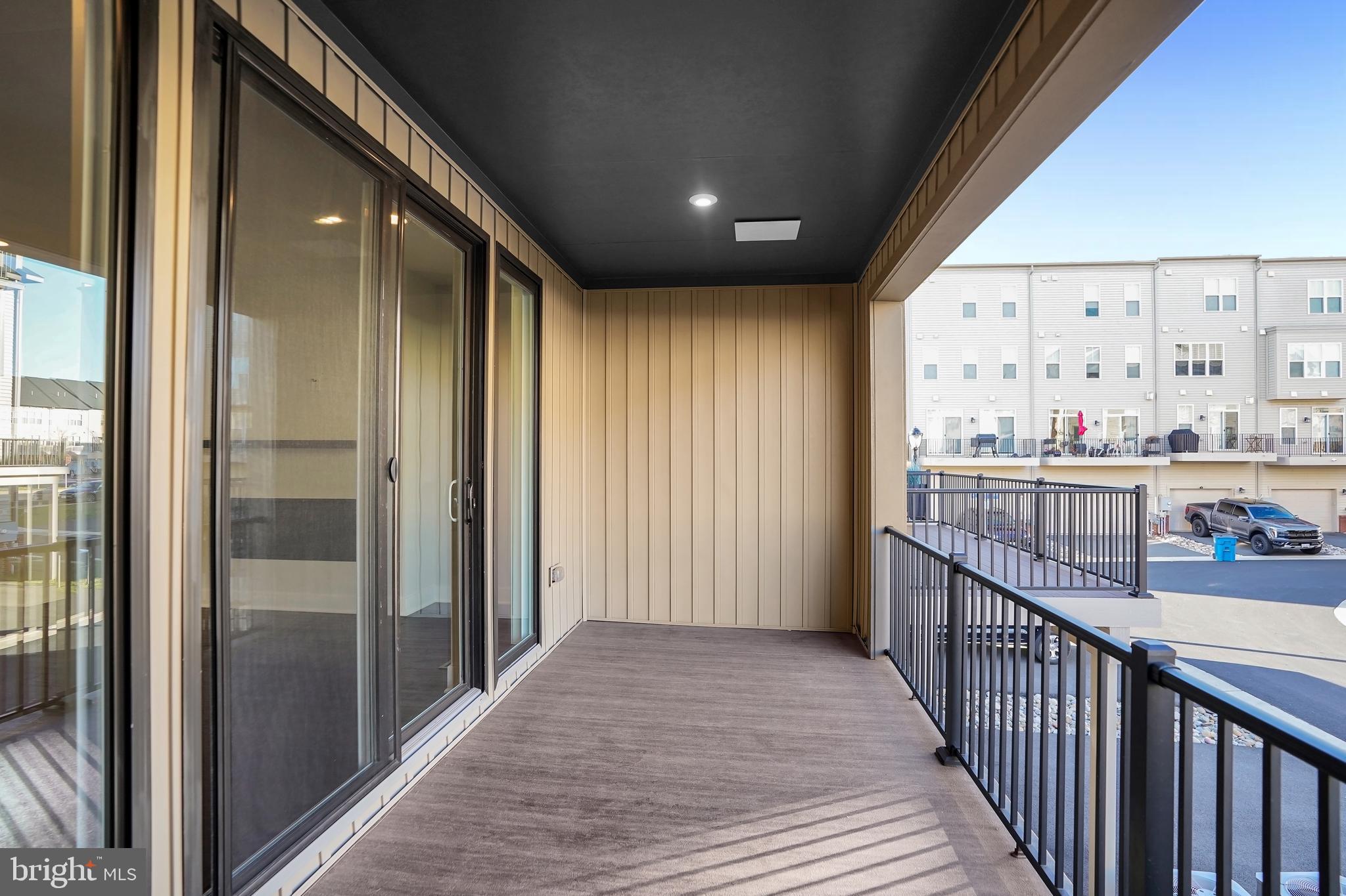 DOWNTOWN BRAMBLETON - Residential Lease