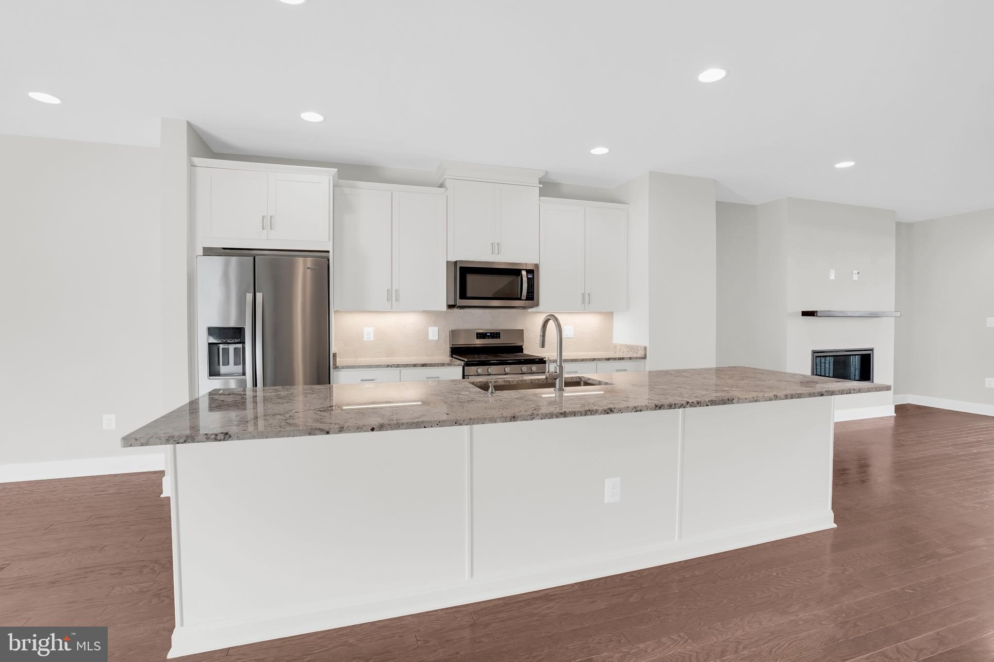 DOWNTOWN BRAMBLETON - Residential Lease