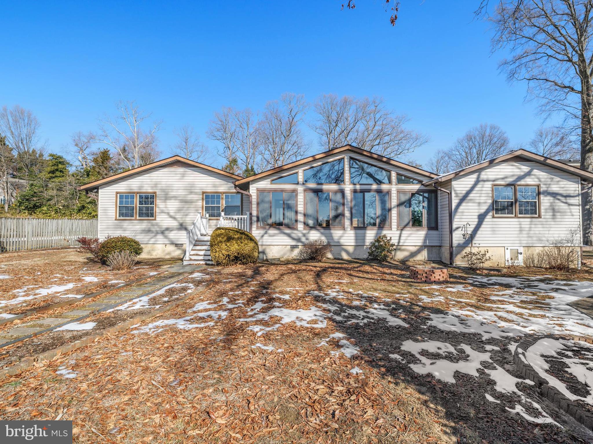 OAK BLUFF - Residential