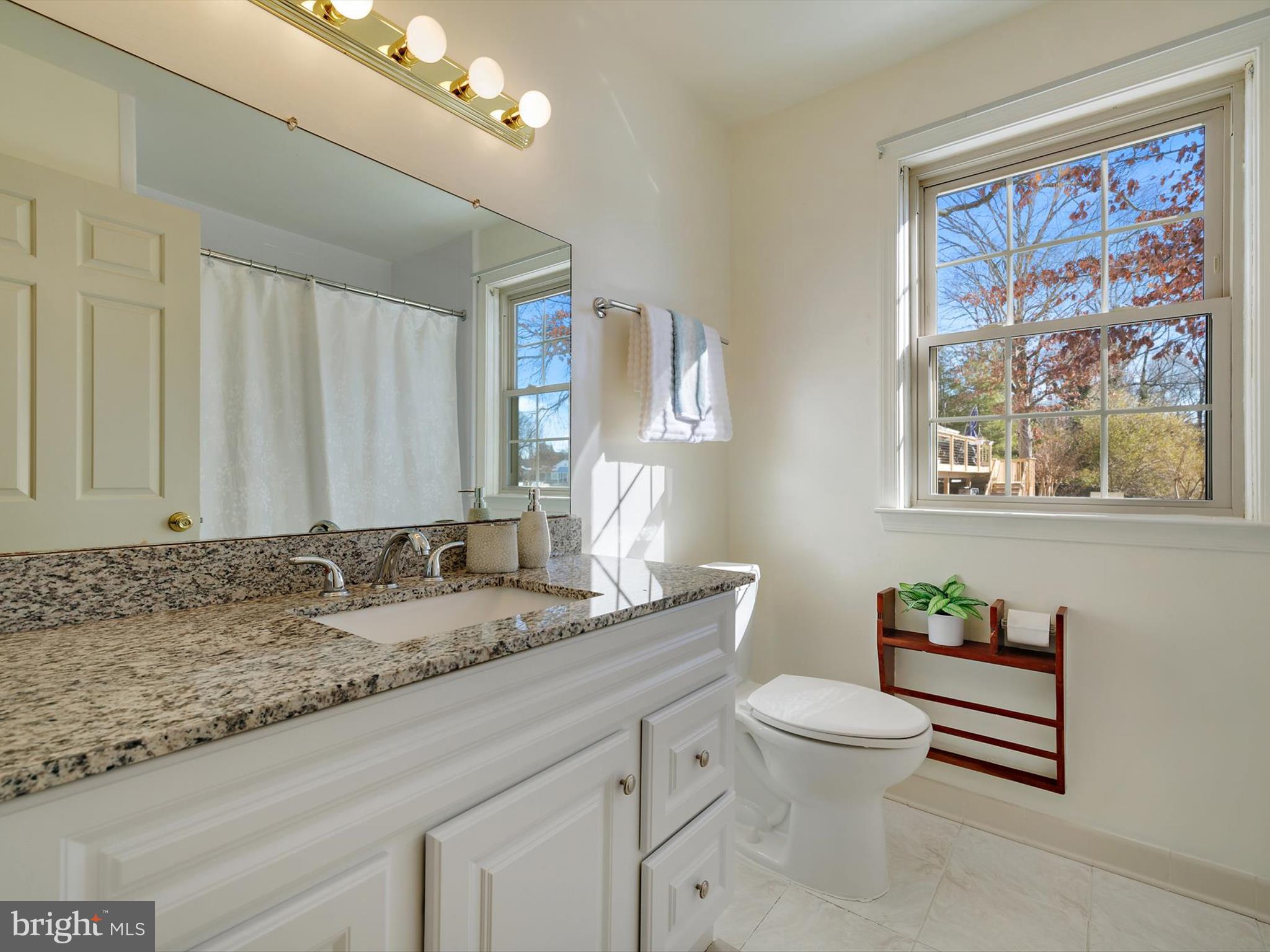 OAK BLUFF - Residential