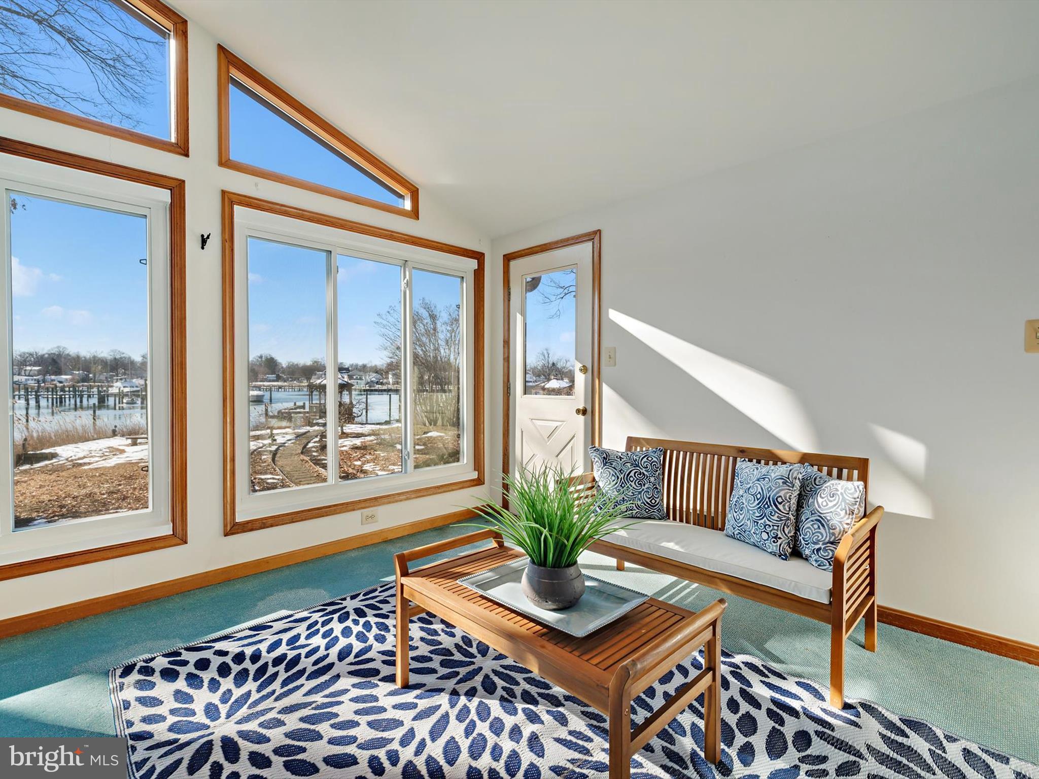 OAK BLUFF - Residential