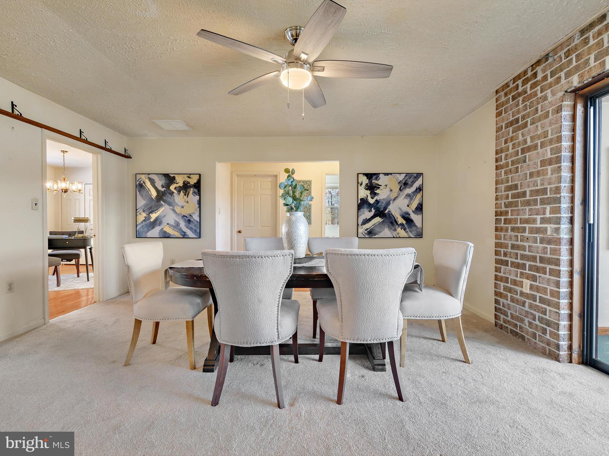 OAK BLUFF - Residential