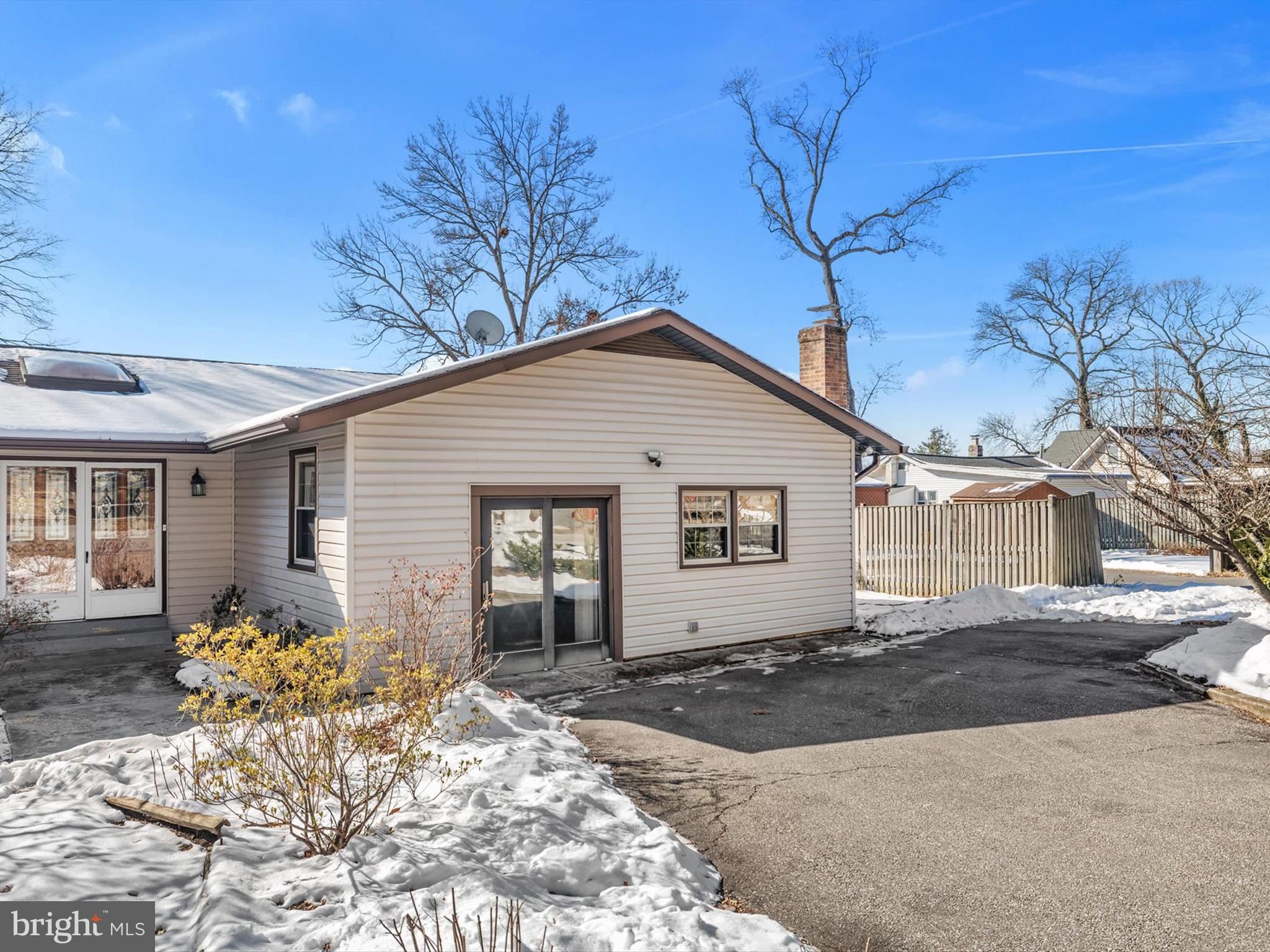 OAK BLUFF - Residential