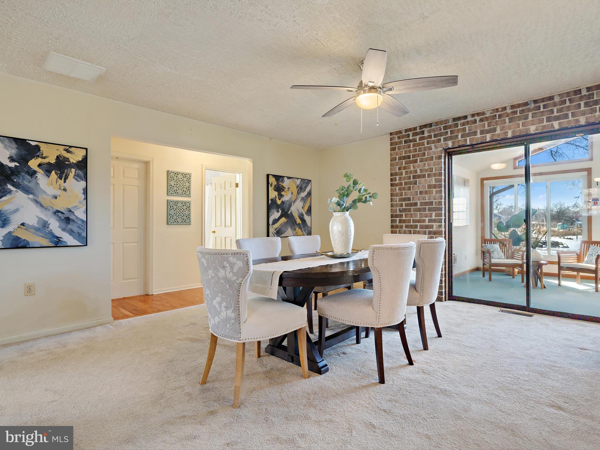 OAK BLUFF - Residential