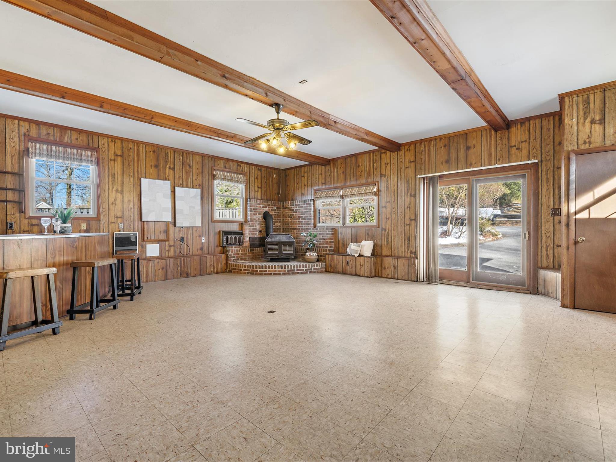 OAK BLUFF - Residential