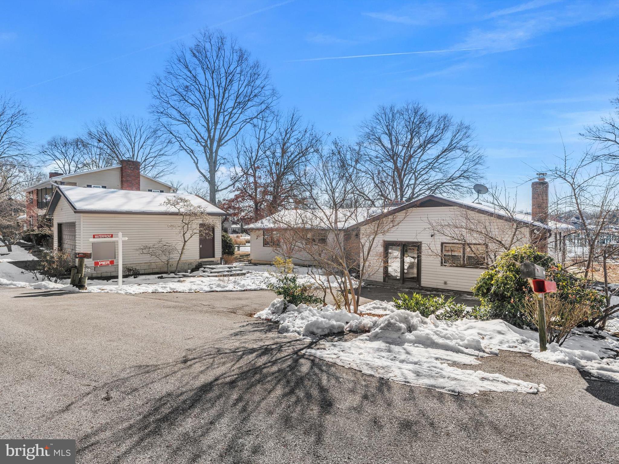 OAK BLUFF - Residential