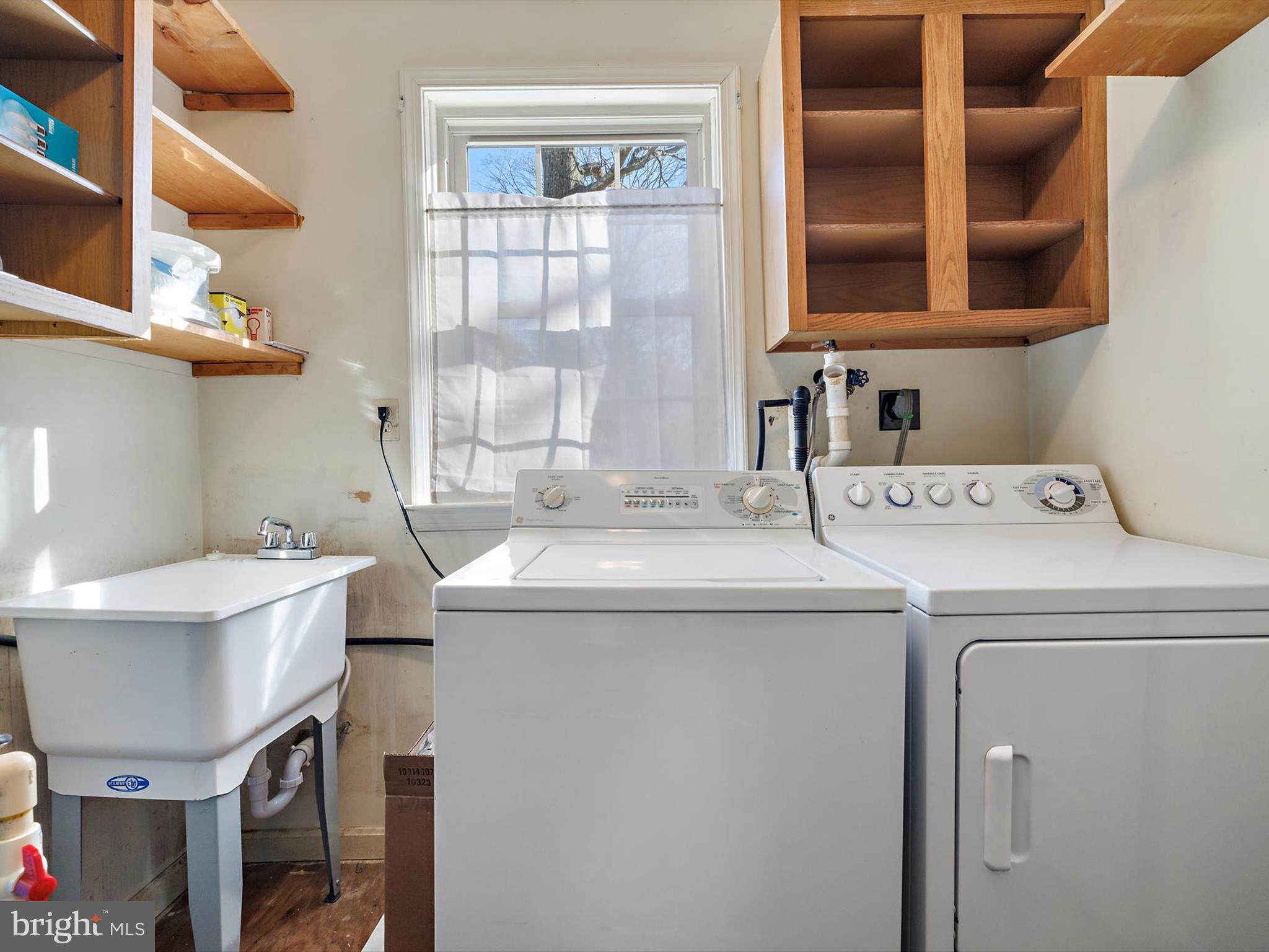 OAK BLUFF - Residential