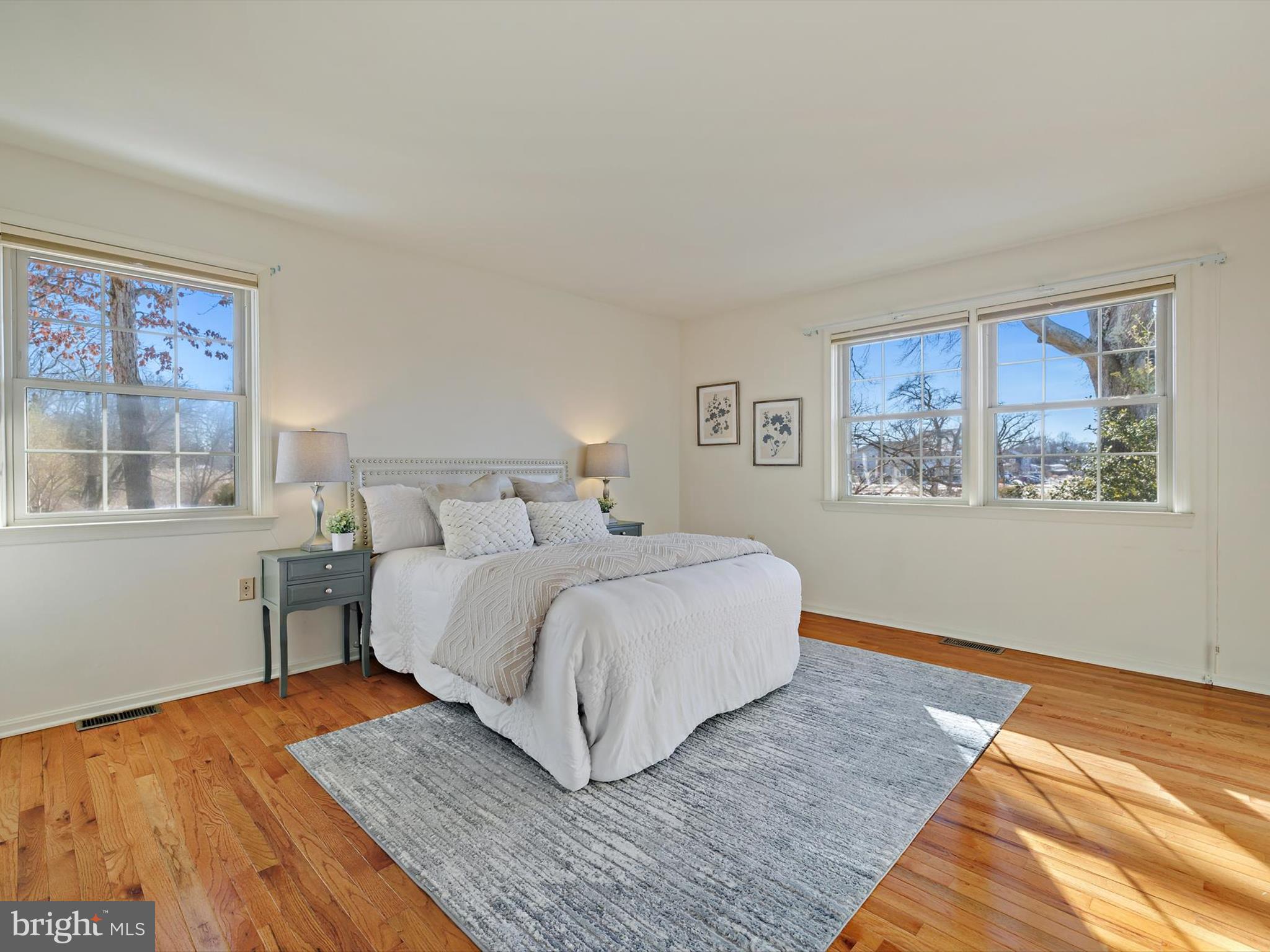 OAK BLUFF - Residential