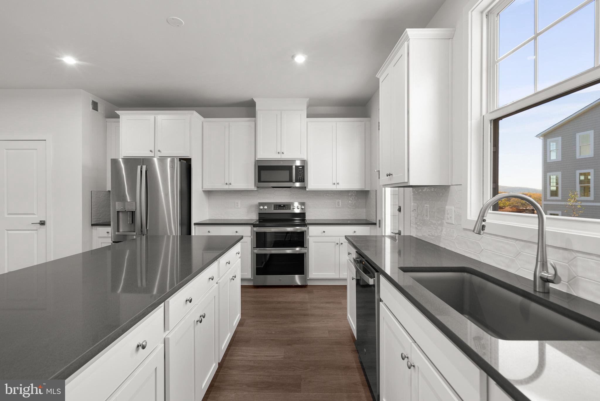 HERITAGE AT MARSHALL - Residential