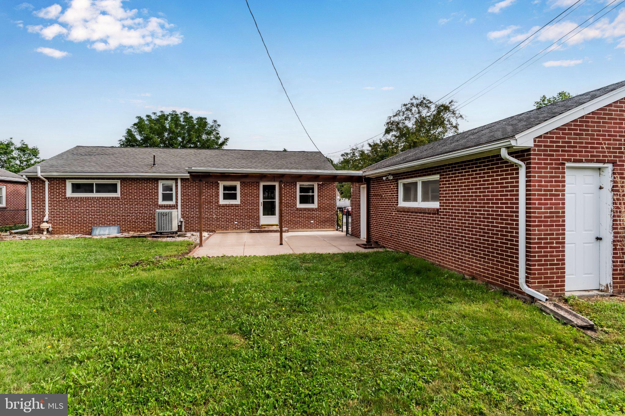 62 HILLEN LANE