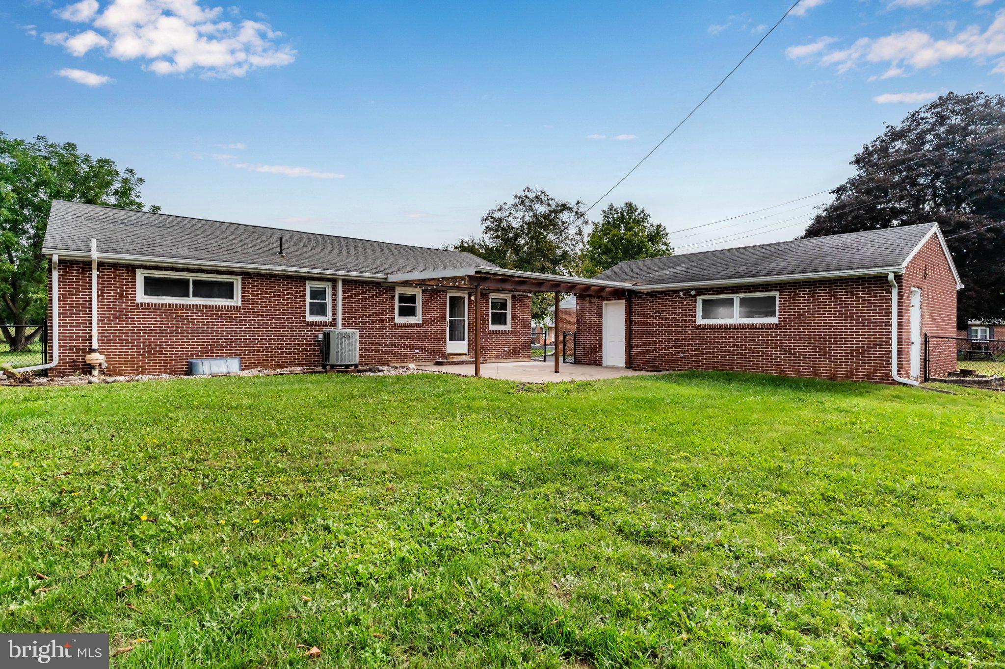 62 HILLEN LANE