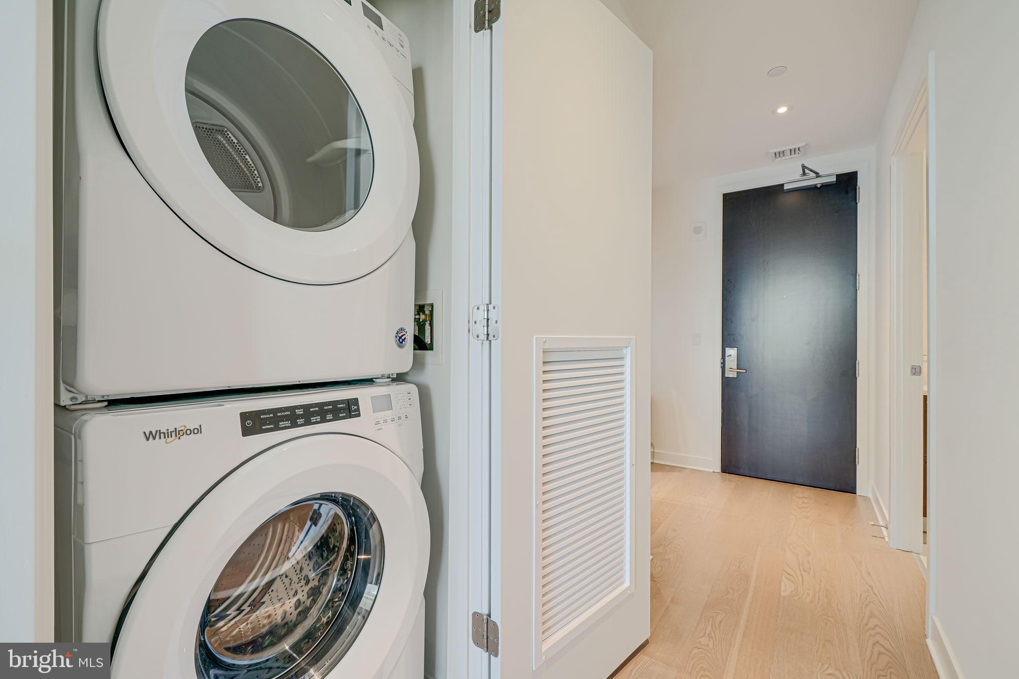 THE VERSE CONDO - Residential Lease