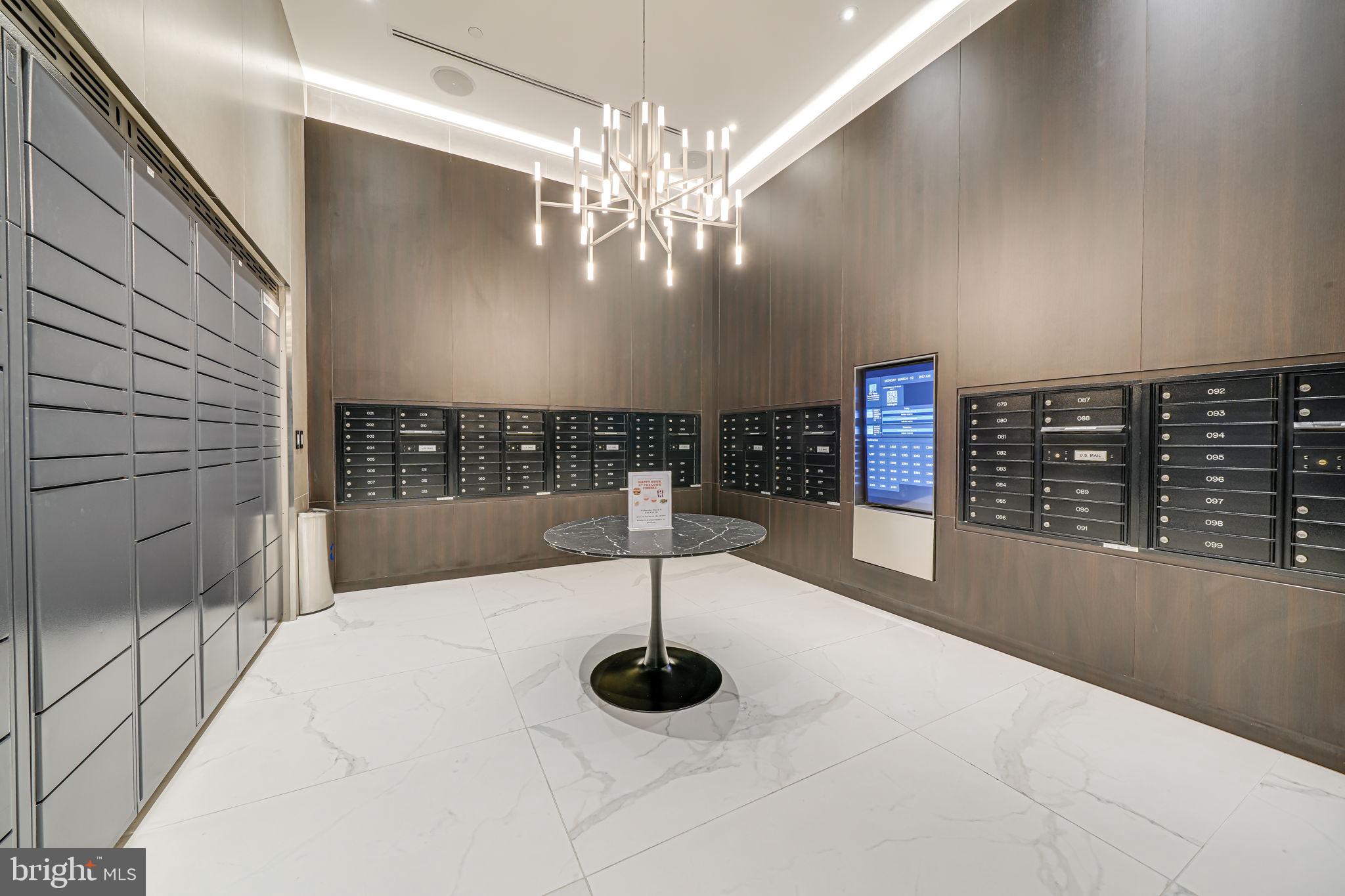 THE VERSE CONDO - Residential Lease