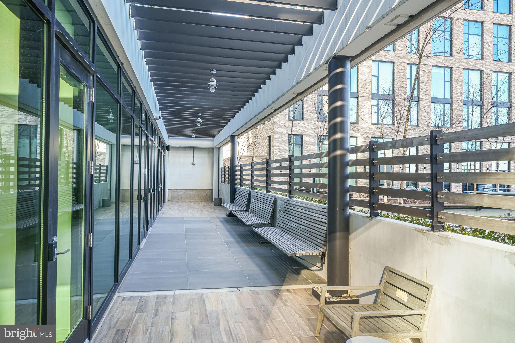 THE VERSE CONDO - Residential Lease