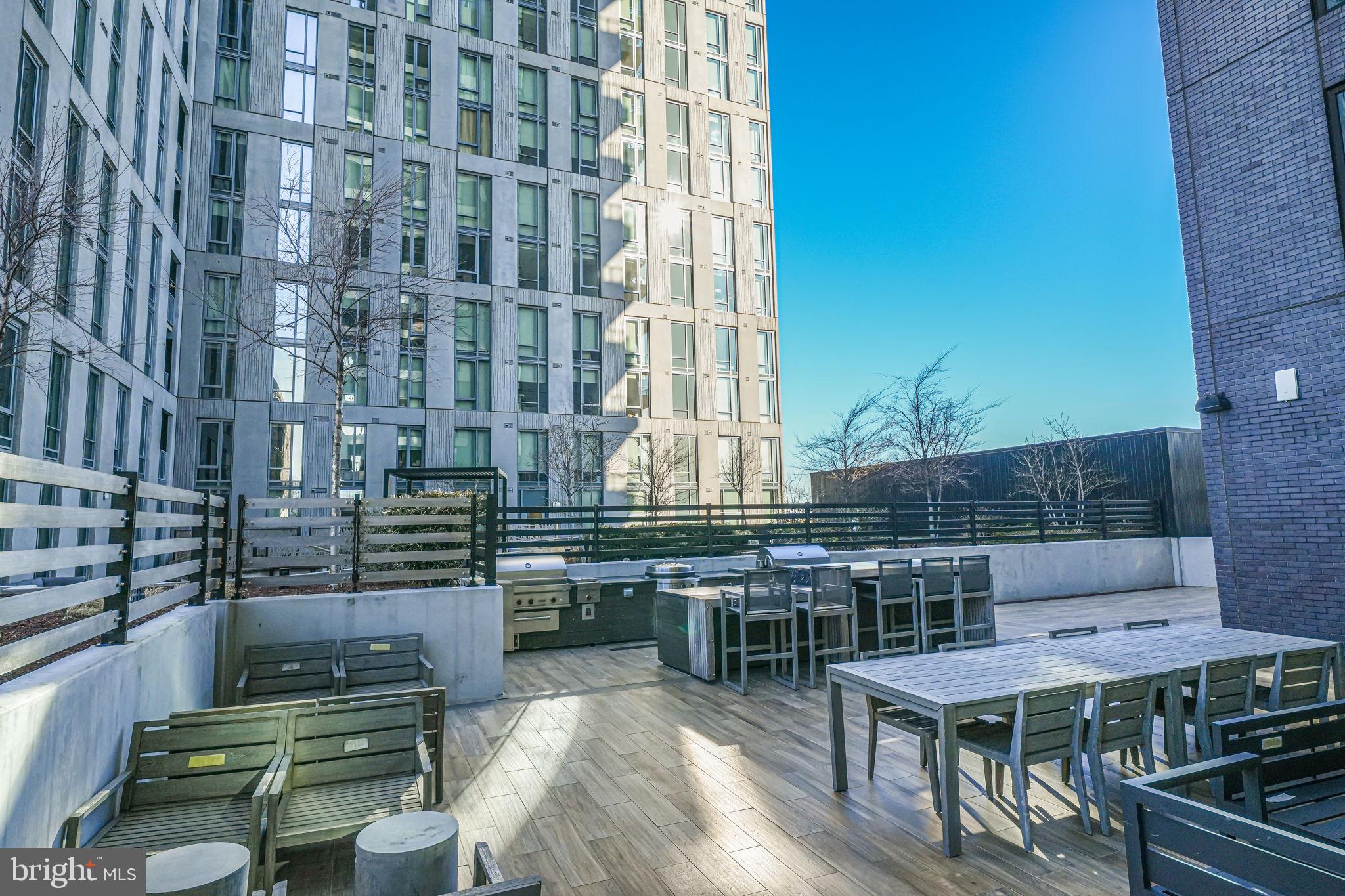 THE VERSE CONDO - Residential Lease