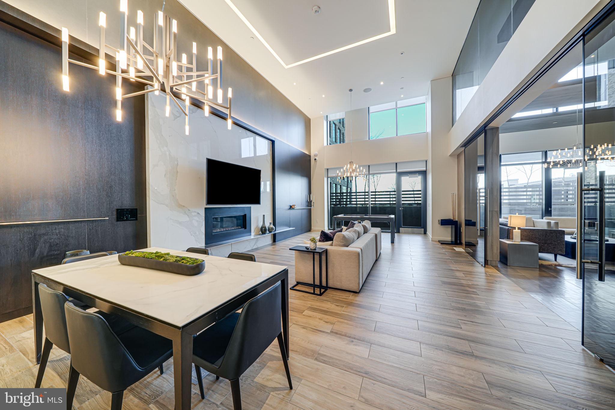 THE VERSE CONDO - Residential Lease