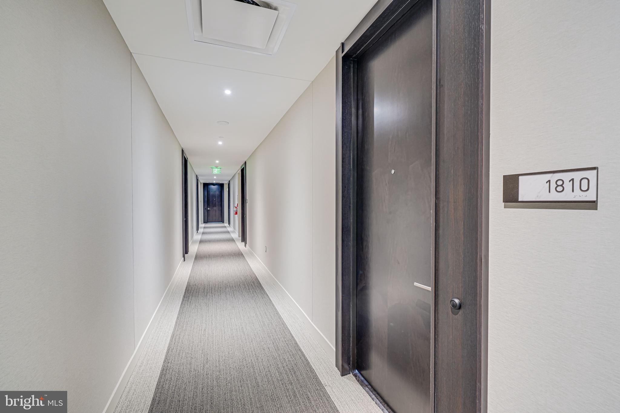 THE VERSE CONDO - Residential Lease