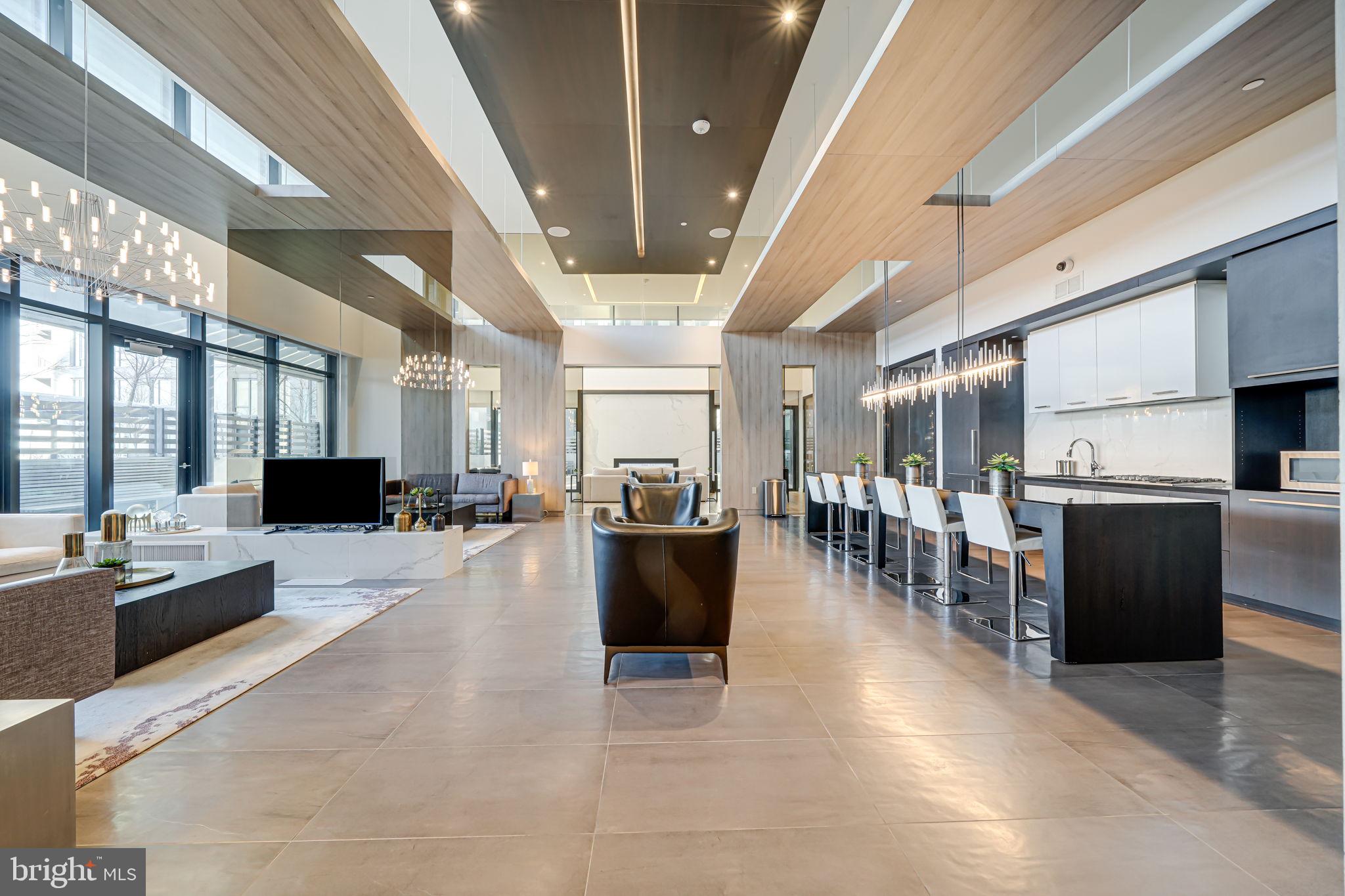 THE VERSE CONDO - Residential Lease